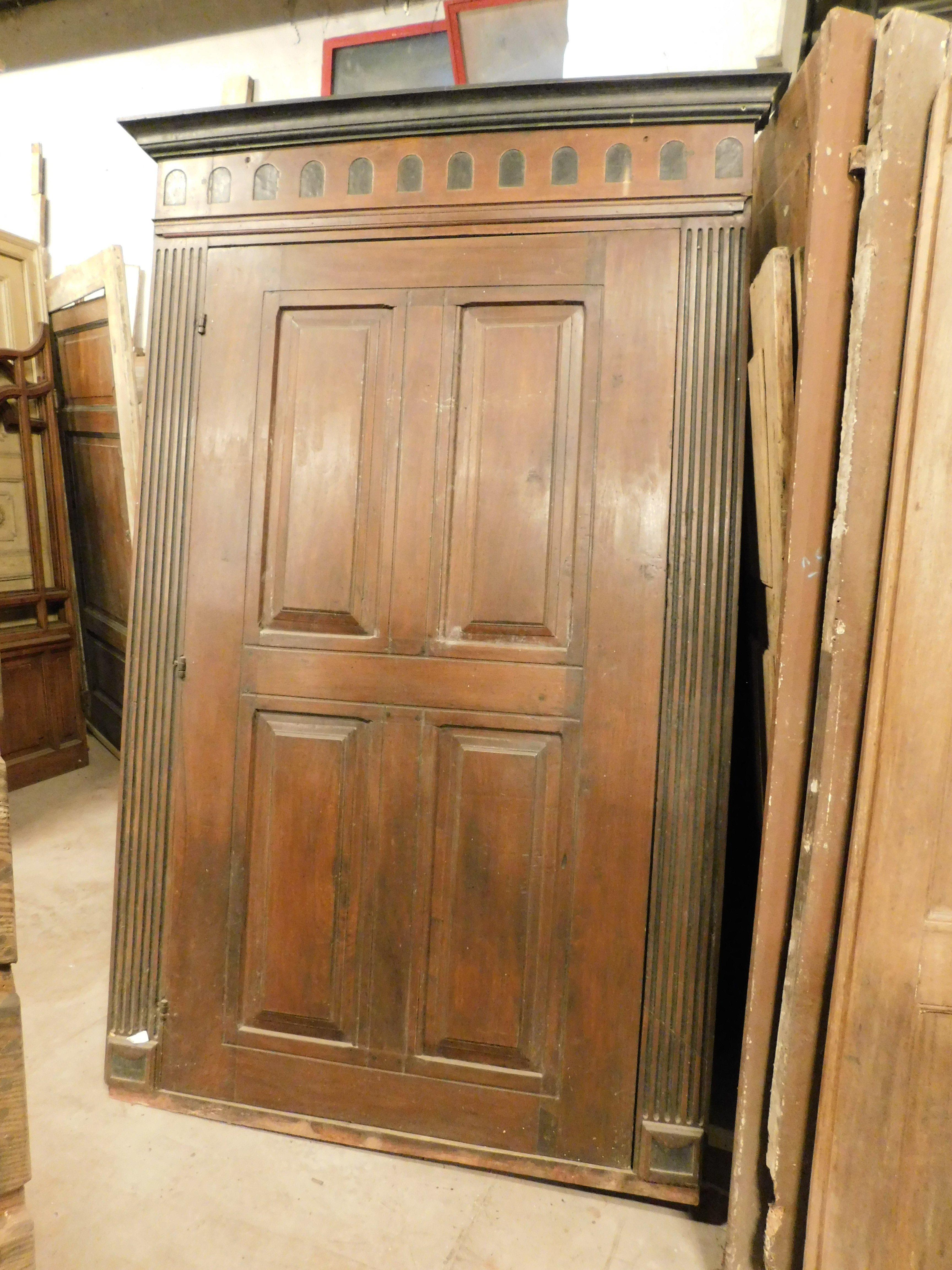 Intagliato a mano cartello, facciata, porta stile impero con telaio, dettagli neri, Italia in vendita