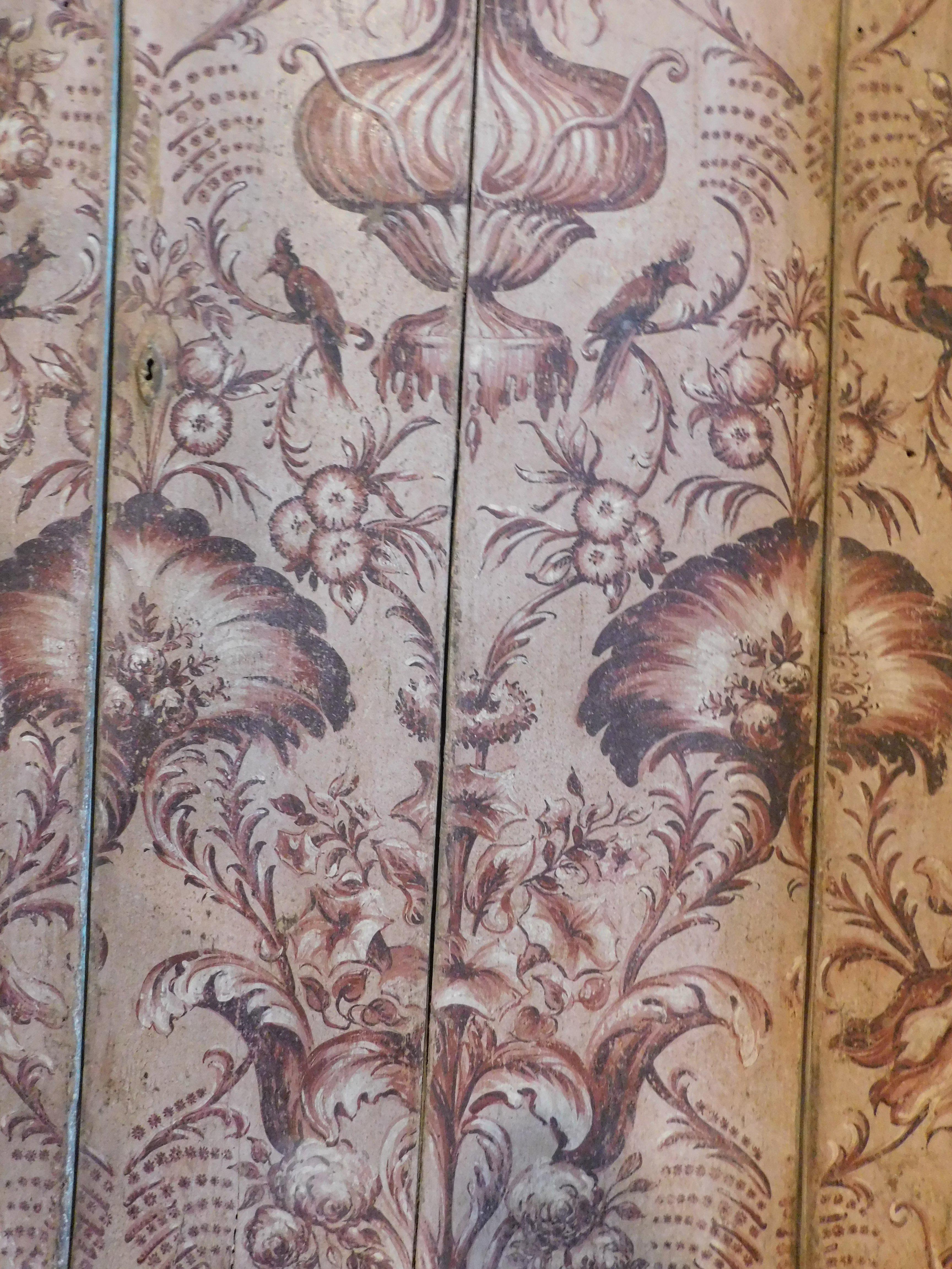 Placa, armario de pared o puerta, ricamente pintada con adornos florales de tapicería en Bueno estado para la venta en Cuneo, Italy (CN)