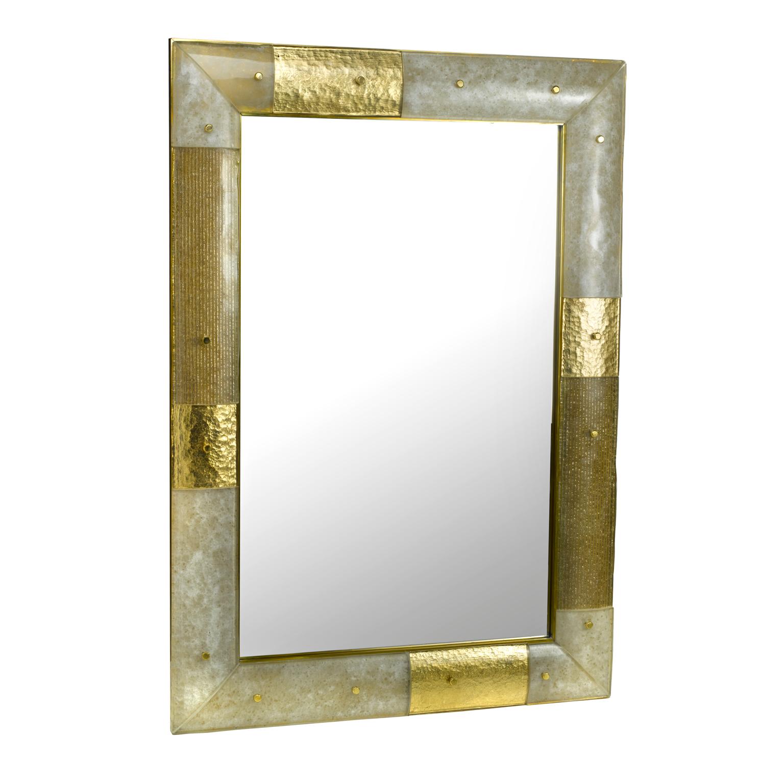 Placche-Spiegel, geschwungene Muranoglasplatten, gefasst in einem Messingrahmen (Brutalismus) im Angebot