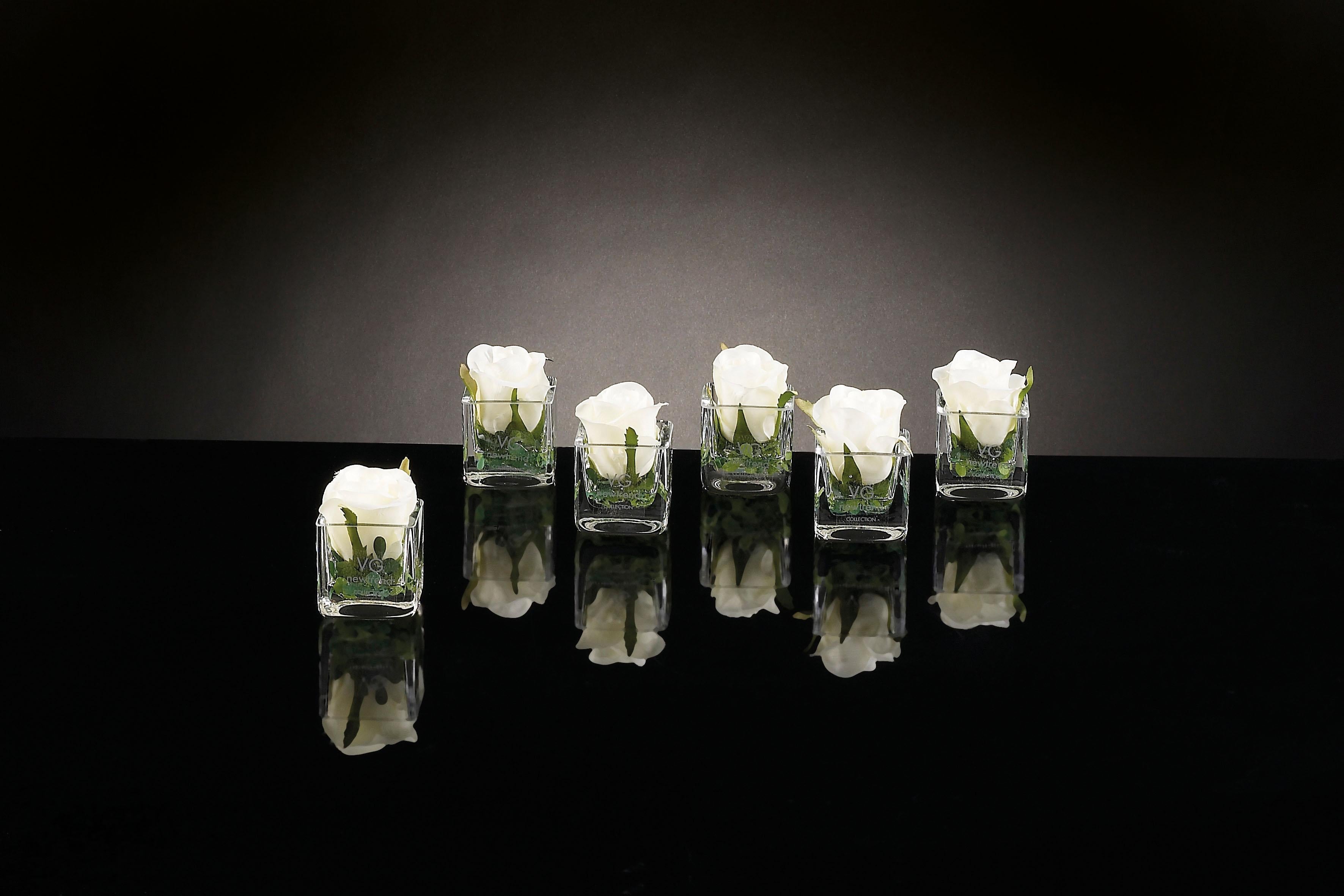 Modern Placeholder Cube Rose Bud Set Arrangement, Flowers, Italy For Sale
