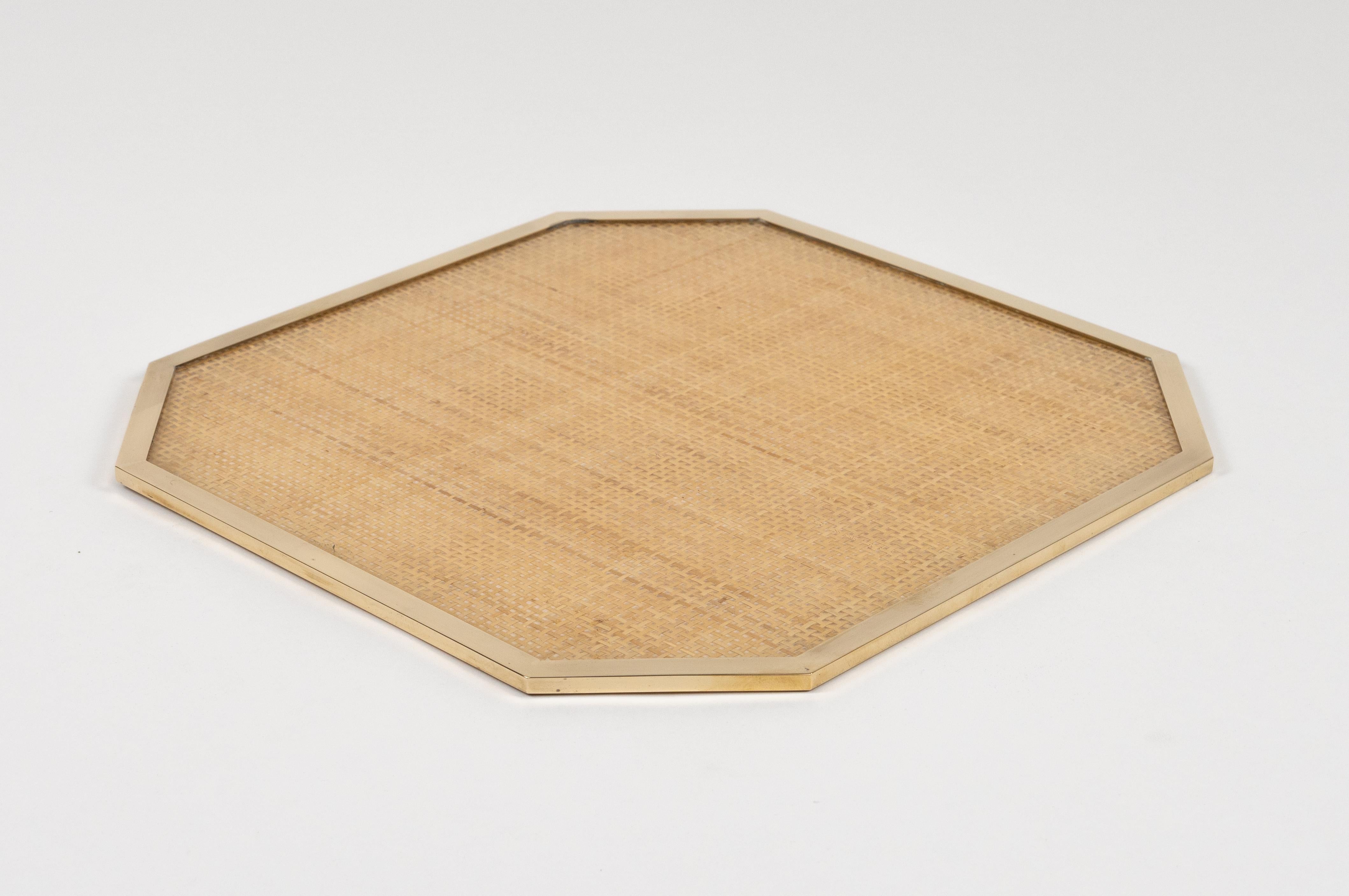 Mid-Century Modern Placemat Serving Tray Lucite, Brass & Wicker Christian Dior Style, Italy 1970s For Sale
