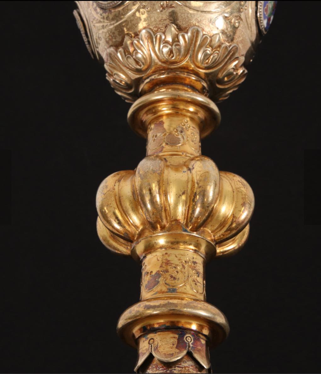 PLACIDE-BENOIT-MARIE POUSSIELGUE-RUSAND (Paris 1824-1889 Paris)

Kelch


Placide Poussielgue-Rusand (1824-1889), war ein Gold- und Silberschmied in Paris. Er ist vor allem für seine liturgischen Objekte bekannt: Kelche, Ziborium, Patens, Monstranzen