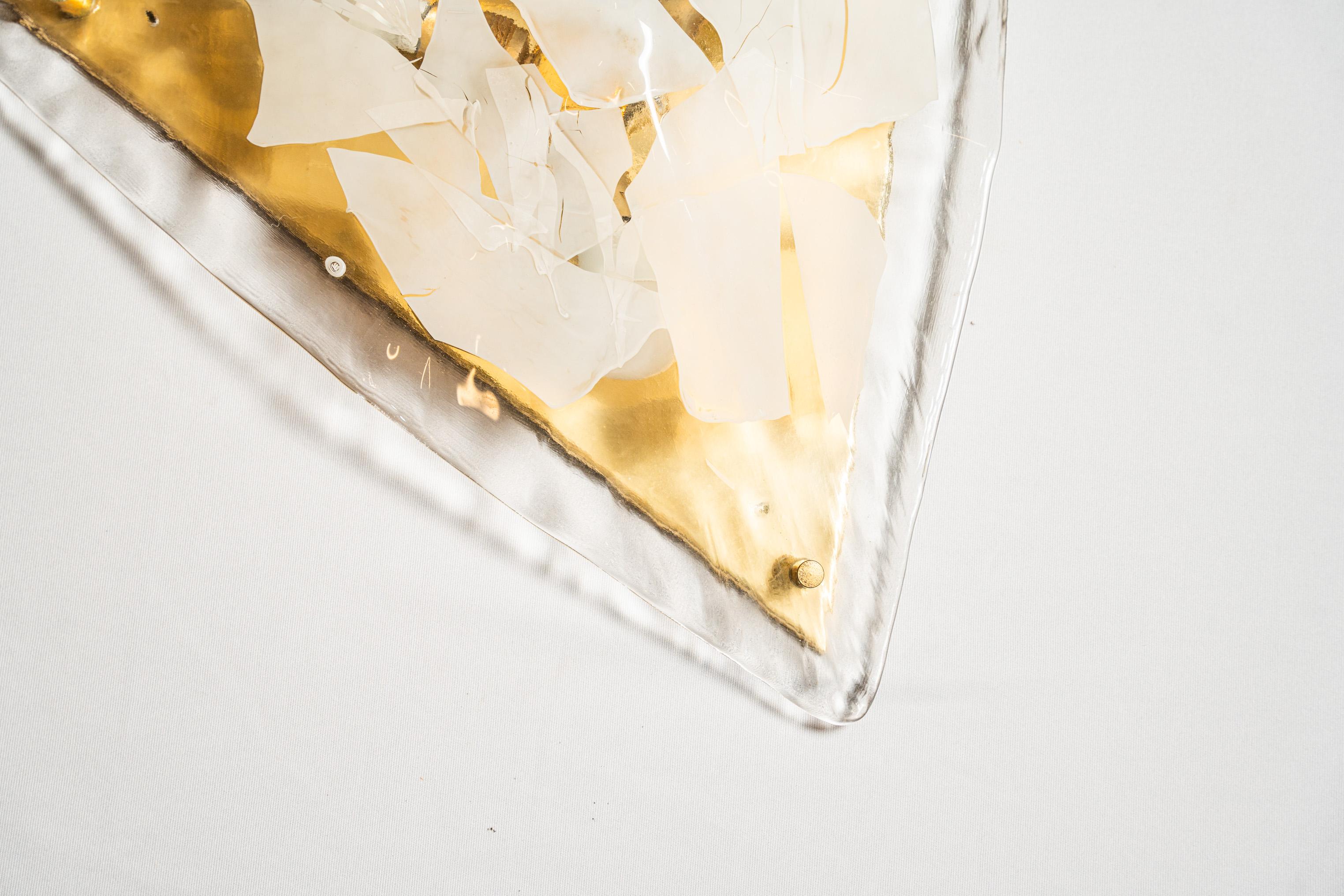 Mid-Century Modern Mid-Century La Murrina ceiling lamp, brass and Murano glass, Italy, 1970s For Sale