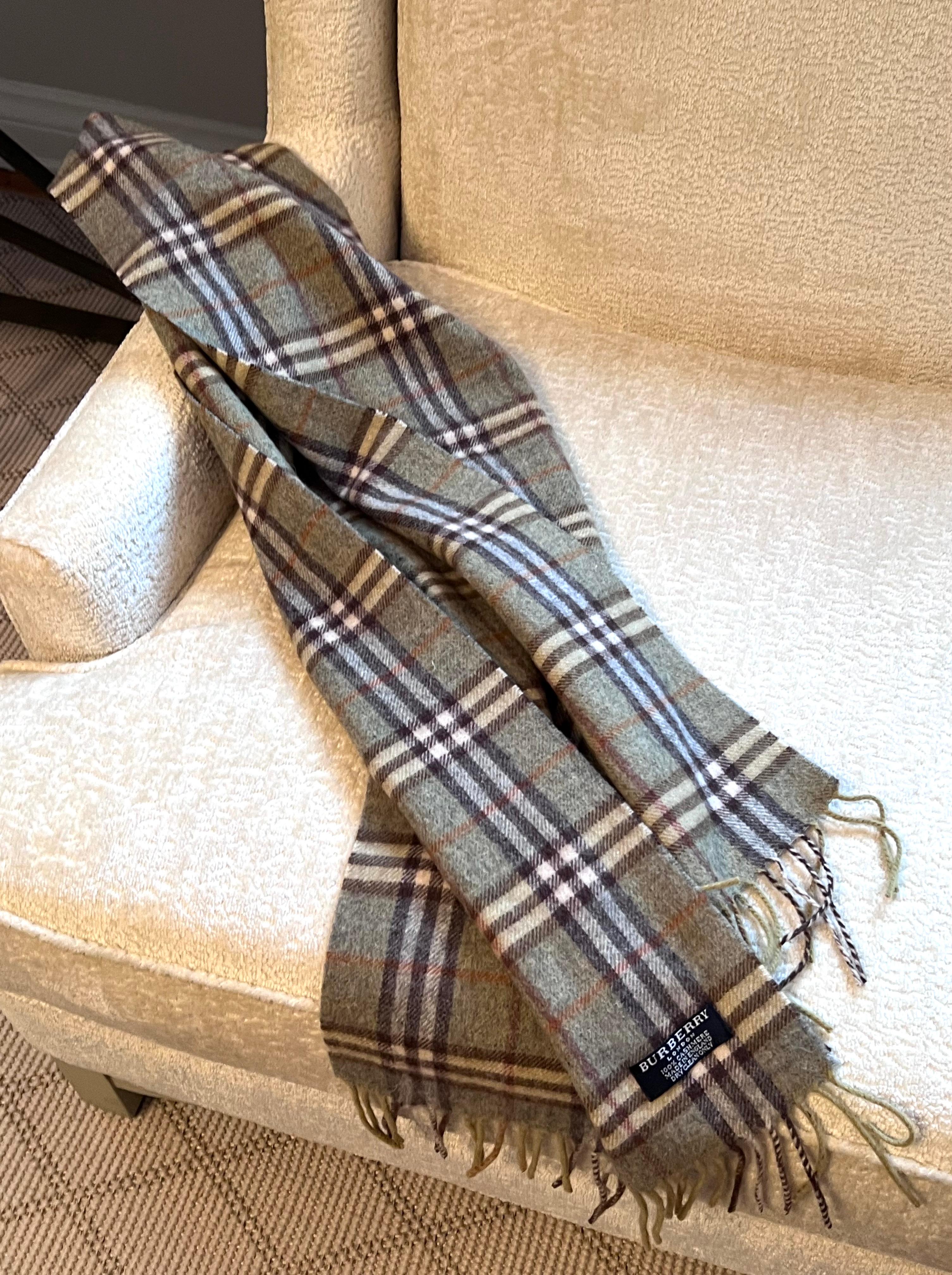 Plaid Burberry London Tartan Check Light Gray Brown Cashmere Muffler Scarf In Good Condition For Sale In Los Angeles, CA