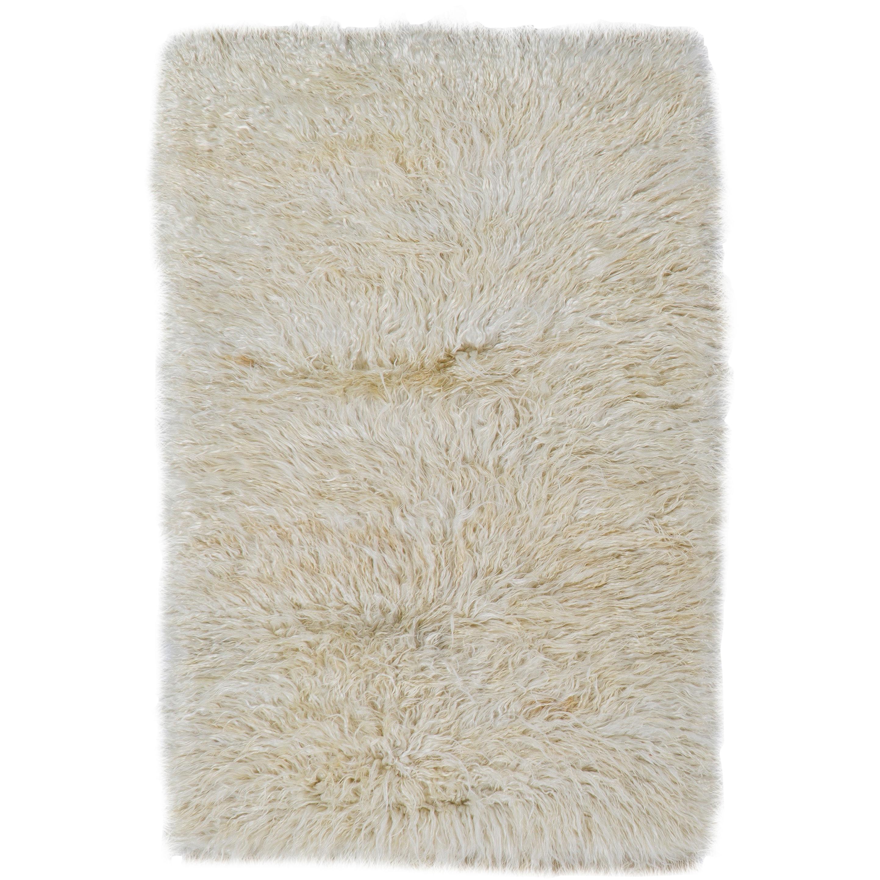 Shag Pile Mohair Rug. Made of Natural Undyed Mohair Wool. Custom Options Avl.  For Sale