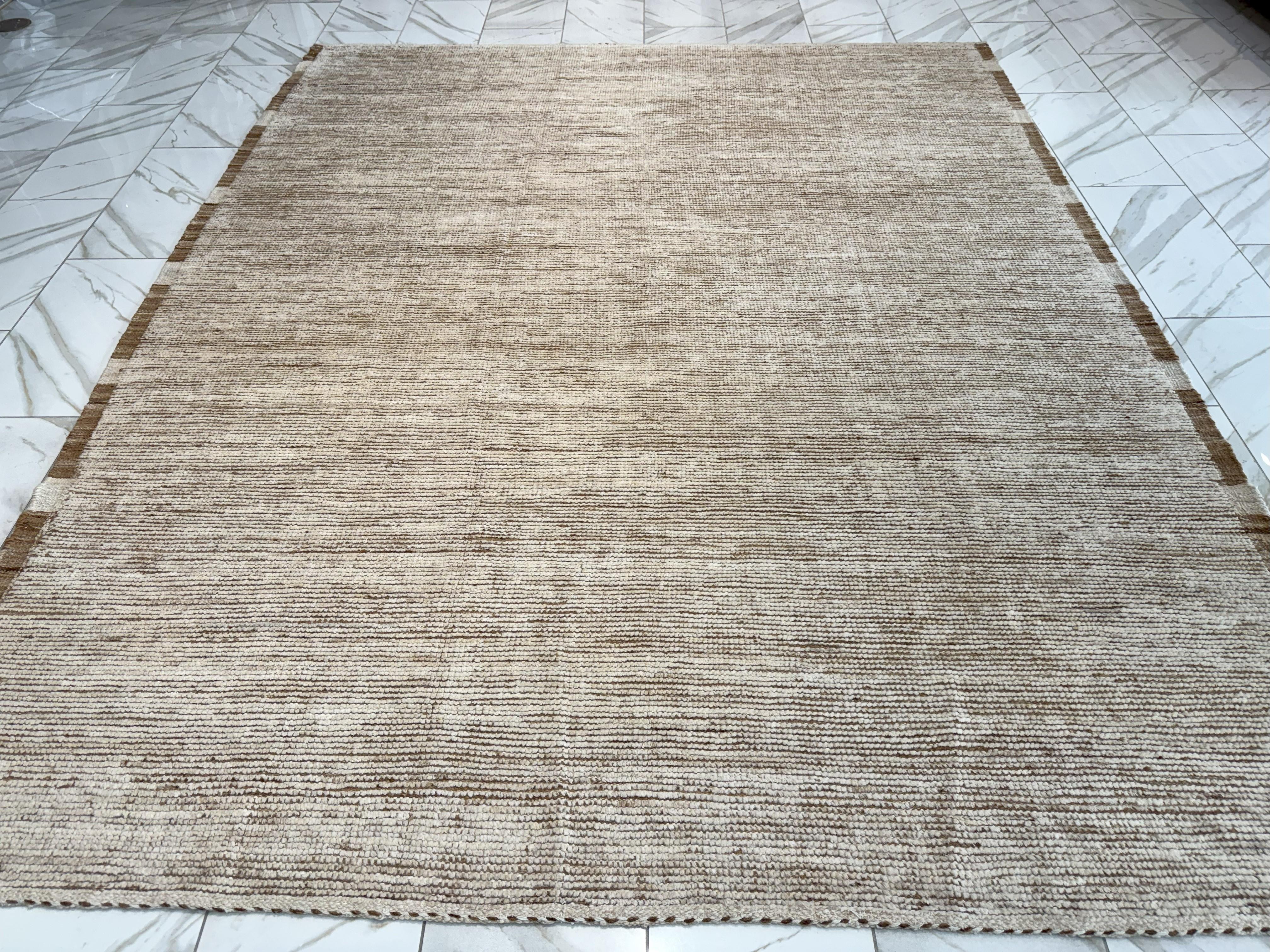 Contemporary Plain with Border Moroccan G Design Area Rug For Sale