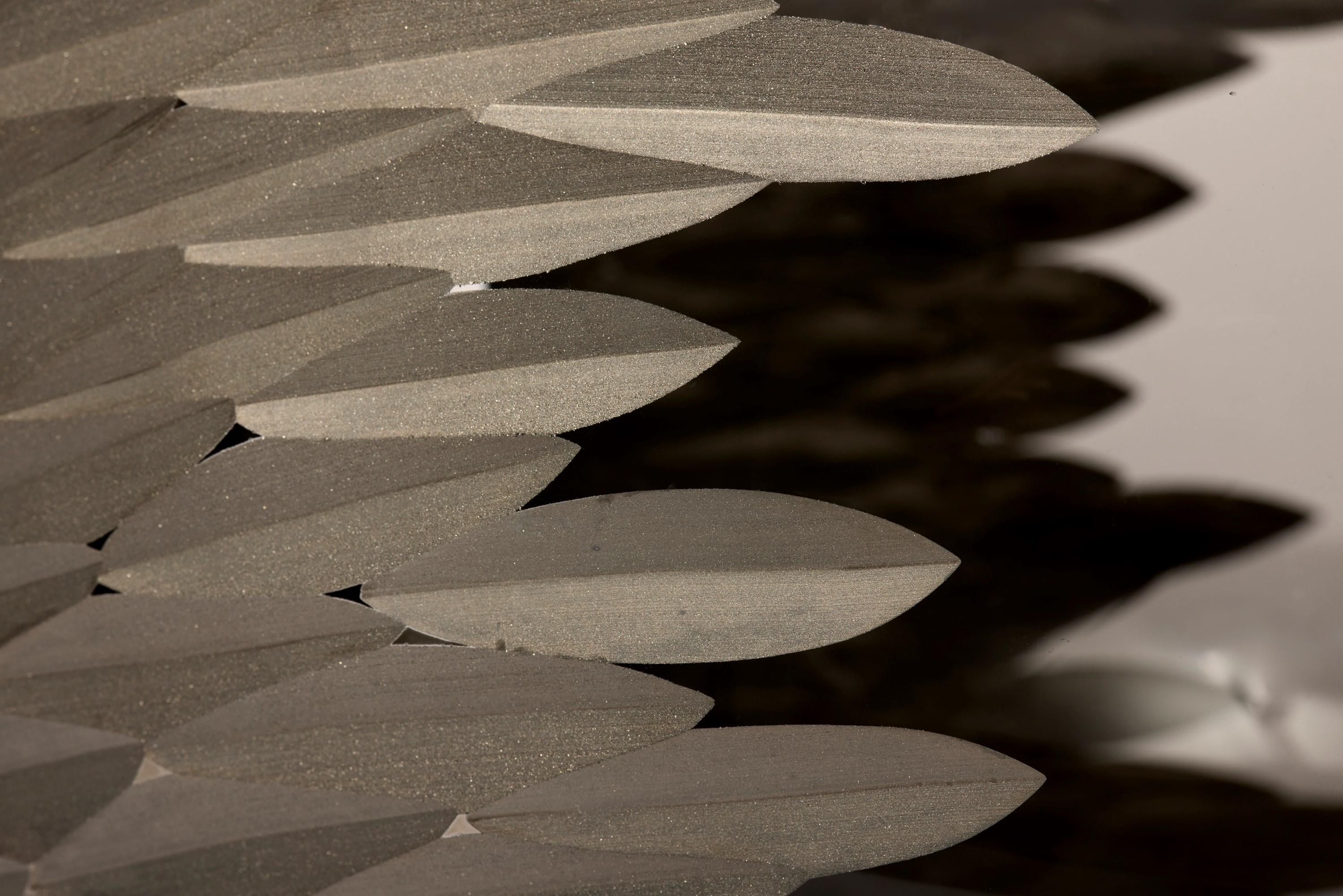 Planet in Faceted Platinum & Smoke, a cut glass sculpture by Lena Bergström Neuf - En vente à London, GB