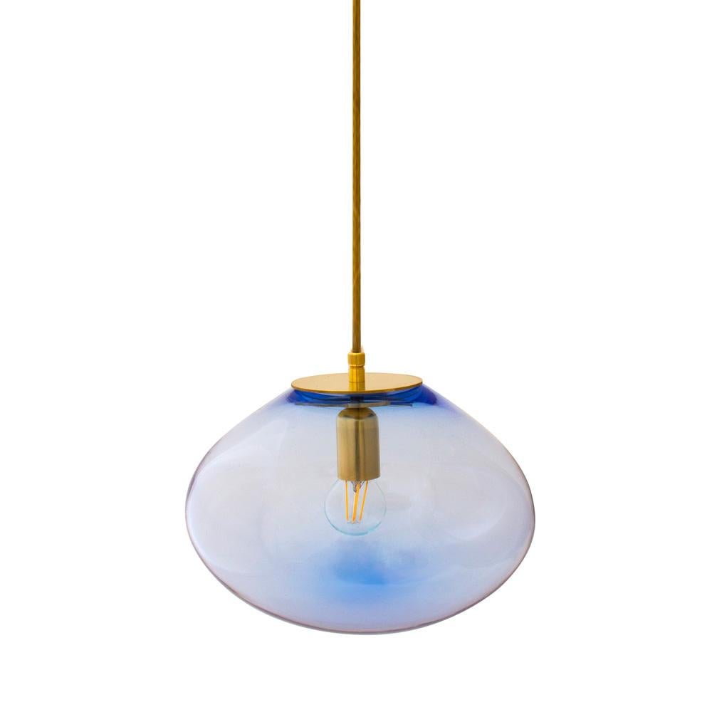 Planetoide vesta steel blue pendant by ELOA.
No UL listed 
Material: glass, steel, silver, LED bulb.
Dimensions: D 30 x W 30 x H 250 cm.
Also available in different colours and dimensions.

All our lamps can be wired according to each country. If