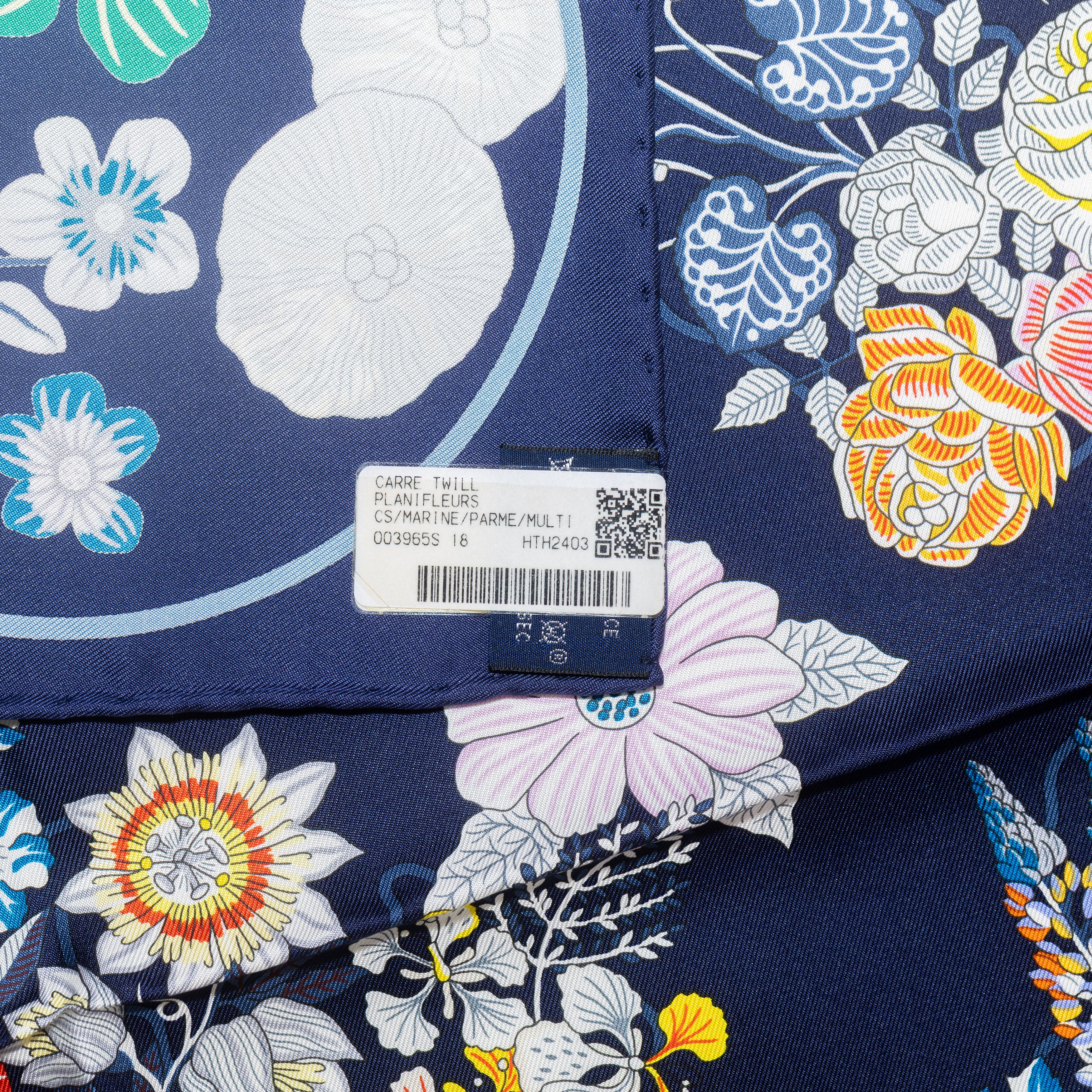 Planifleurs – Marine – Parme – NWST - 2508161606

Brand: Hermès
Type/Model: Scarf 90 Silk Twill
Name Design: Planifleurs, Planisphere of Flowers
Artist: Christine Henry
Size: 90 cm x 90 cm / 35 in x 35 in
Color: Marine (Navy), Parme