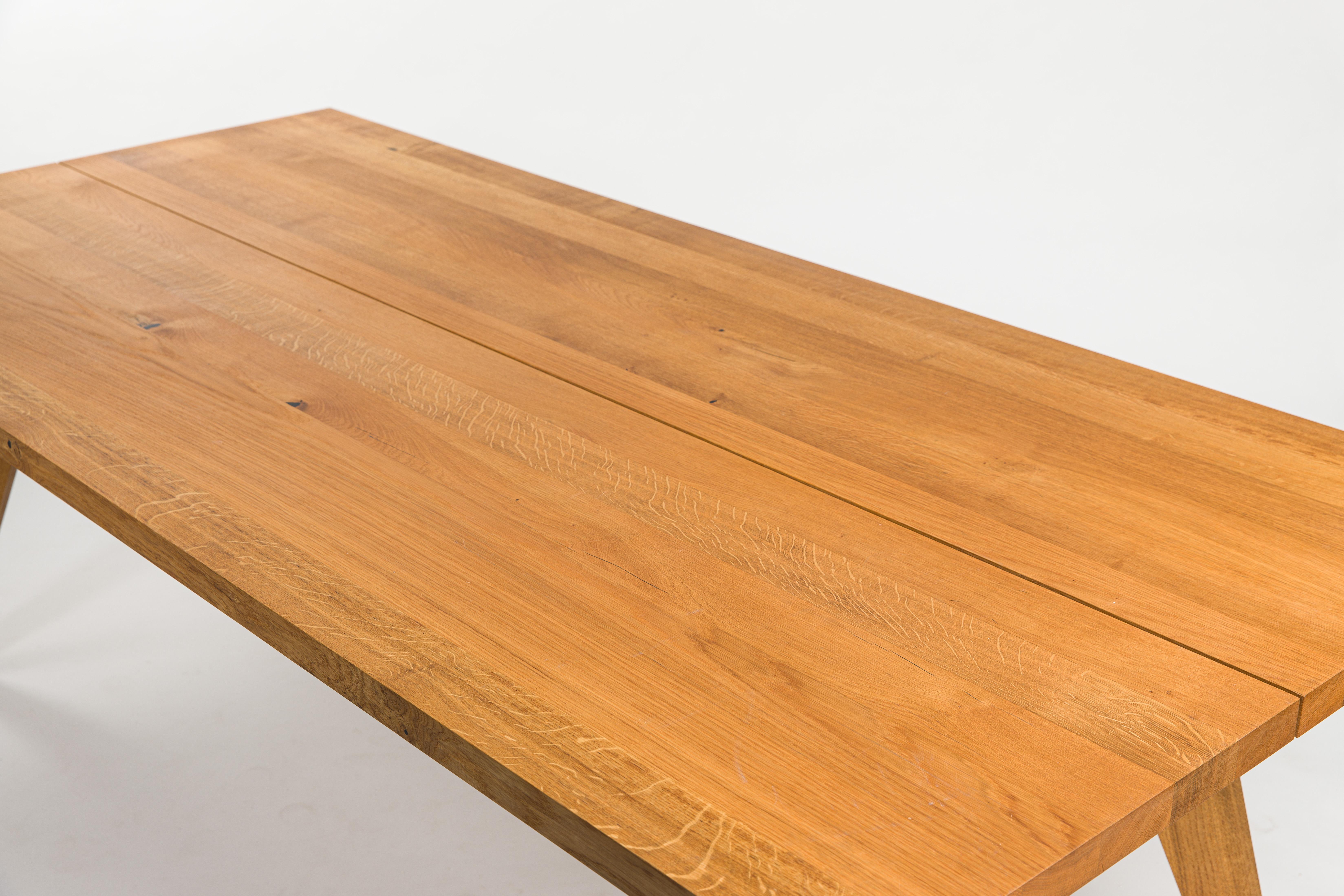 Plank Dining Table, Solid Oiled Danish Oak like New In Fair Condition For Sale In Hamburg, HH