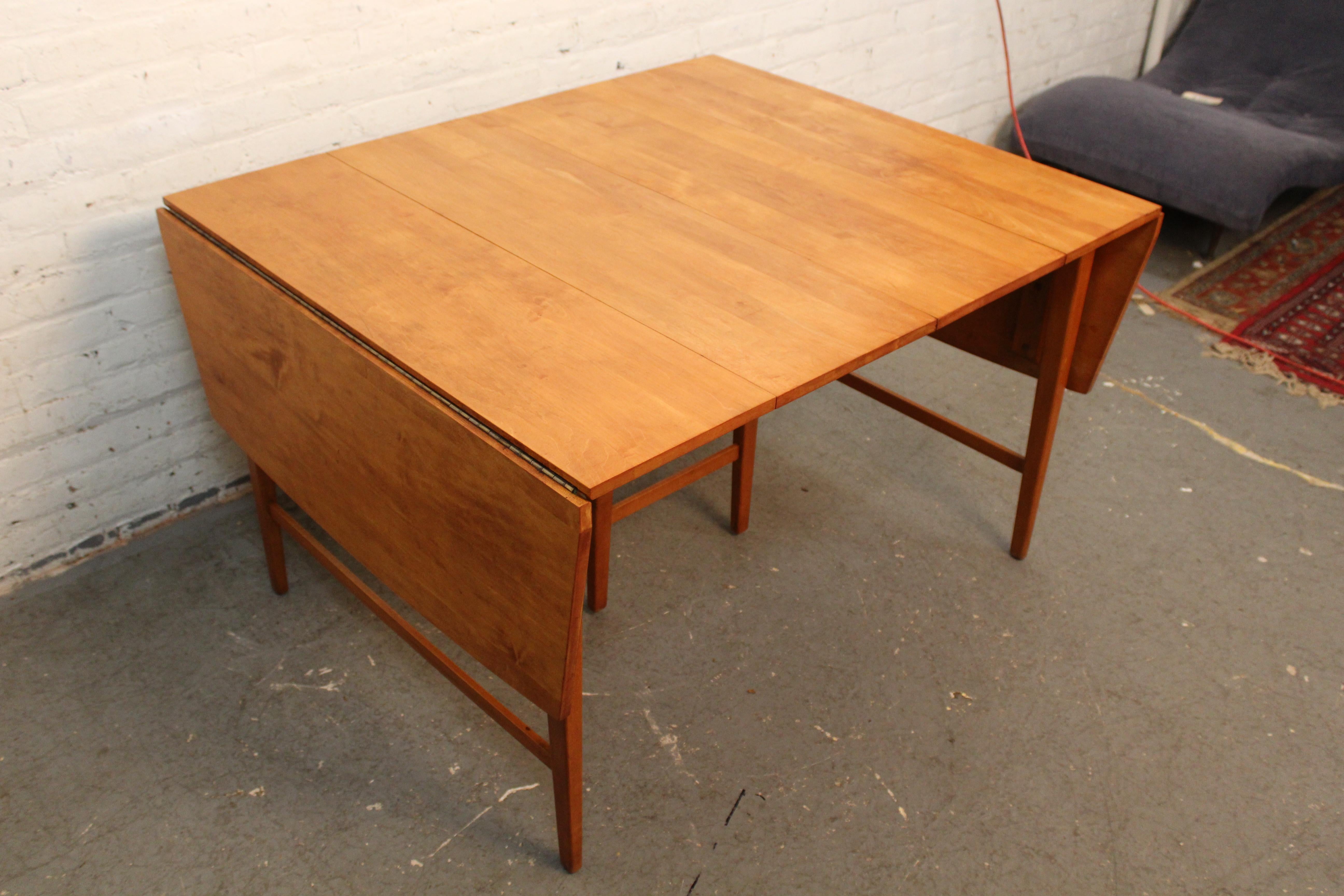 Planner Group Drop Leaf Dining Table by Paul McCobb for Winchendon Furniture 11