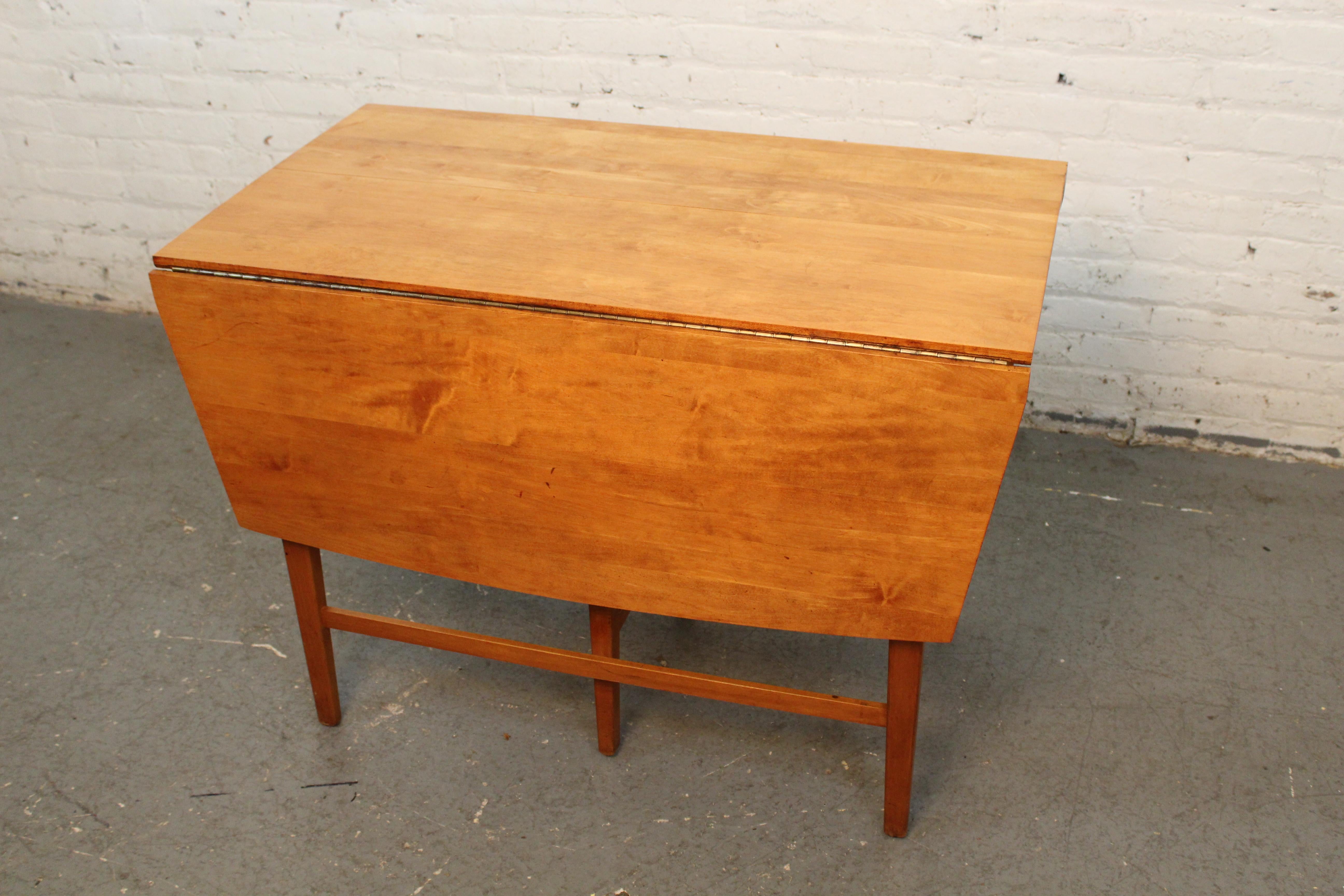 Mid-Century Modern Planner Group Drop Leaf Dining Table by Paul McCobb for Winchendon Furniture