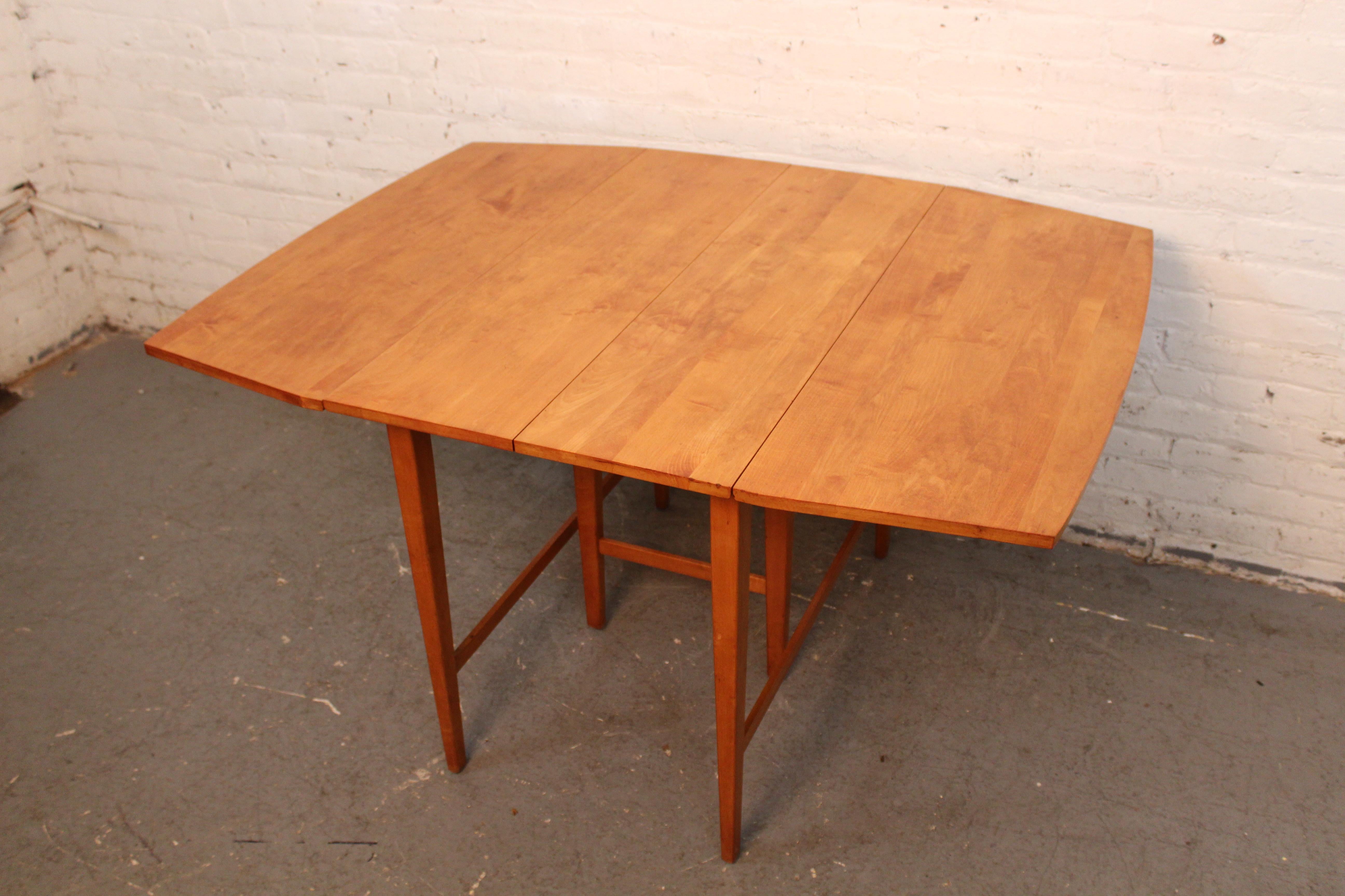 20th Century Planner Group Drop Leaf Dining Table by Paul McCobb for Winchendon Furniture