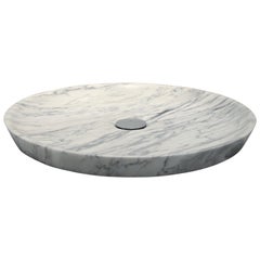 Piatto doccia "Plano" in marmo bianco di Carrara personalizzabile da Pibamarmi