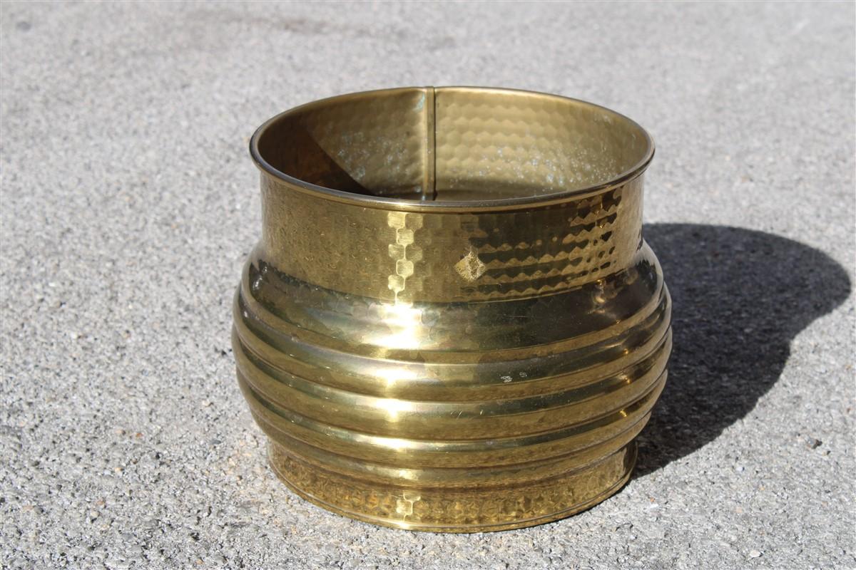 Plant holder in solid brass circular Italian design 1970s planter cachepot.