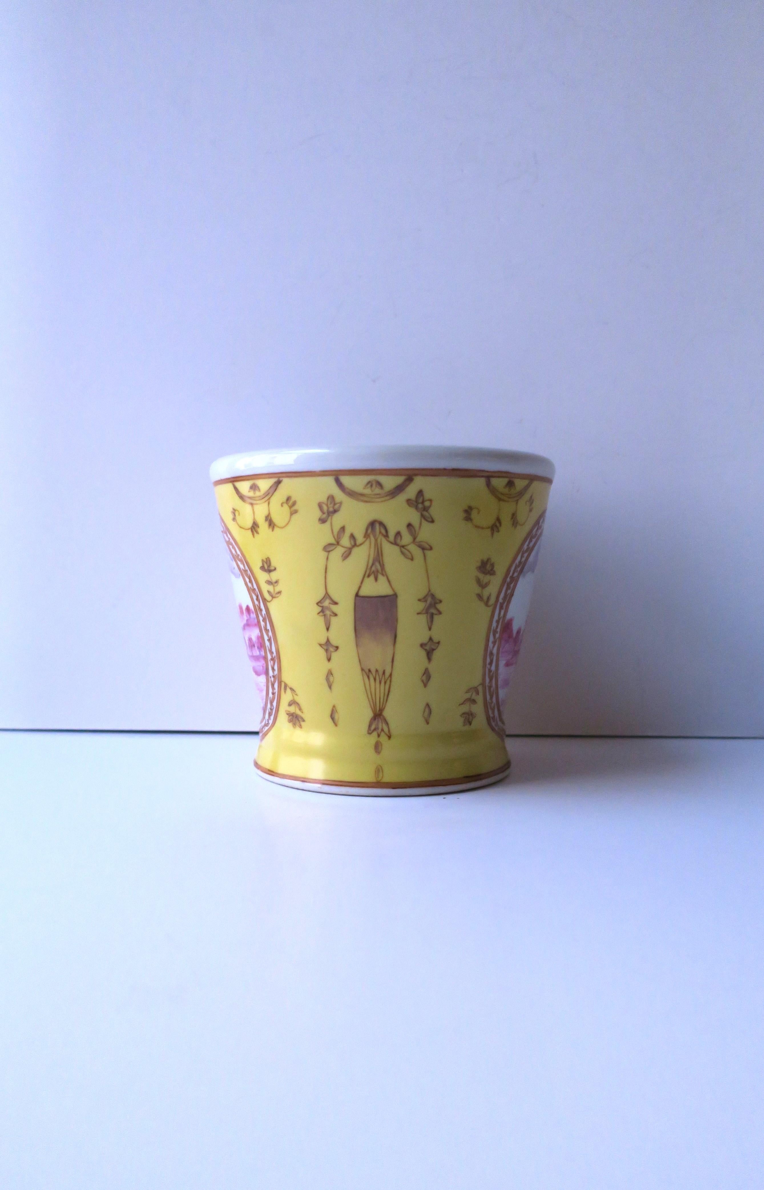 Plant or Flowerpot Cachepot Jardinière with Neoclassical Design For Sale 2