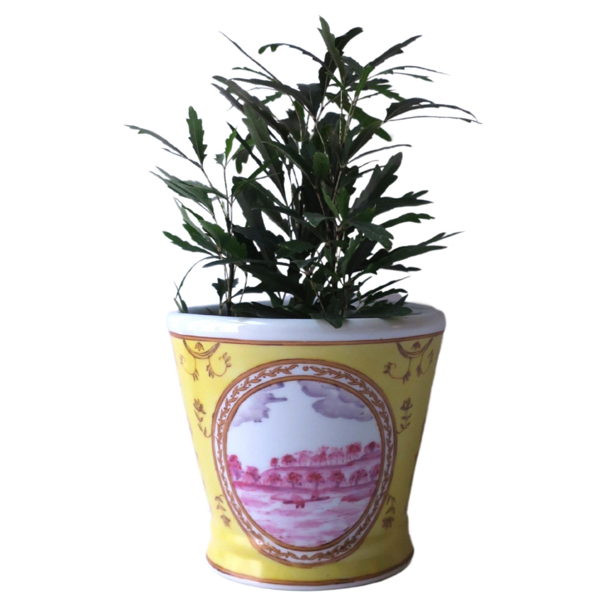 Pflanz- oder Blumentopf Cachepot Jardinière mit neoklassischem Design im Angebot