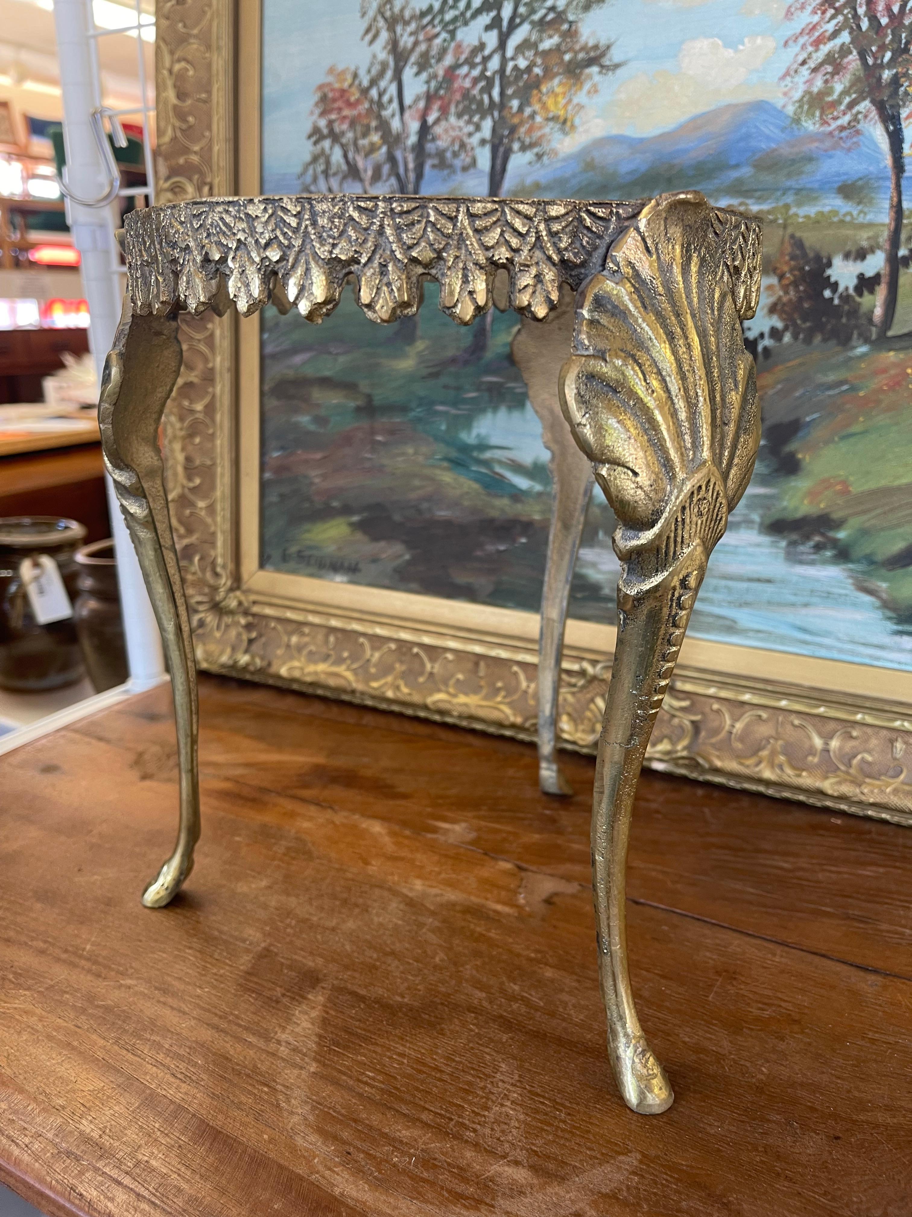 Plant Stand with Ornate Leaf and Shell Motifs In Good Condition For Sale In Seattle, WA