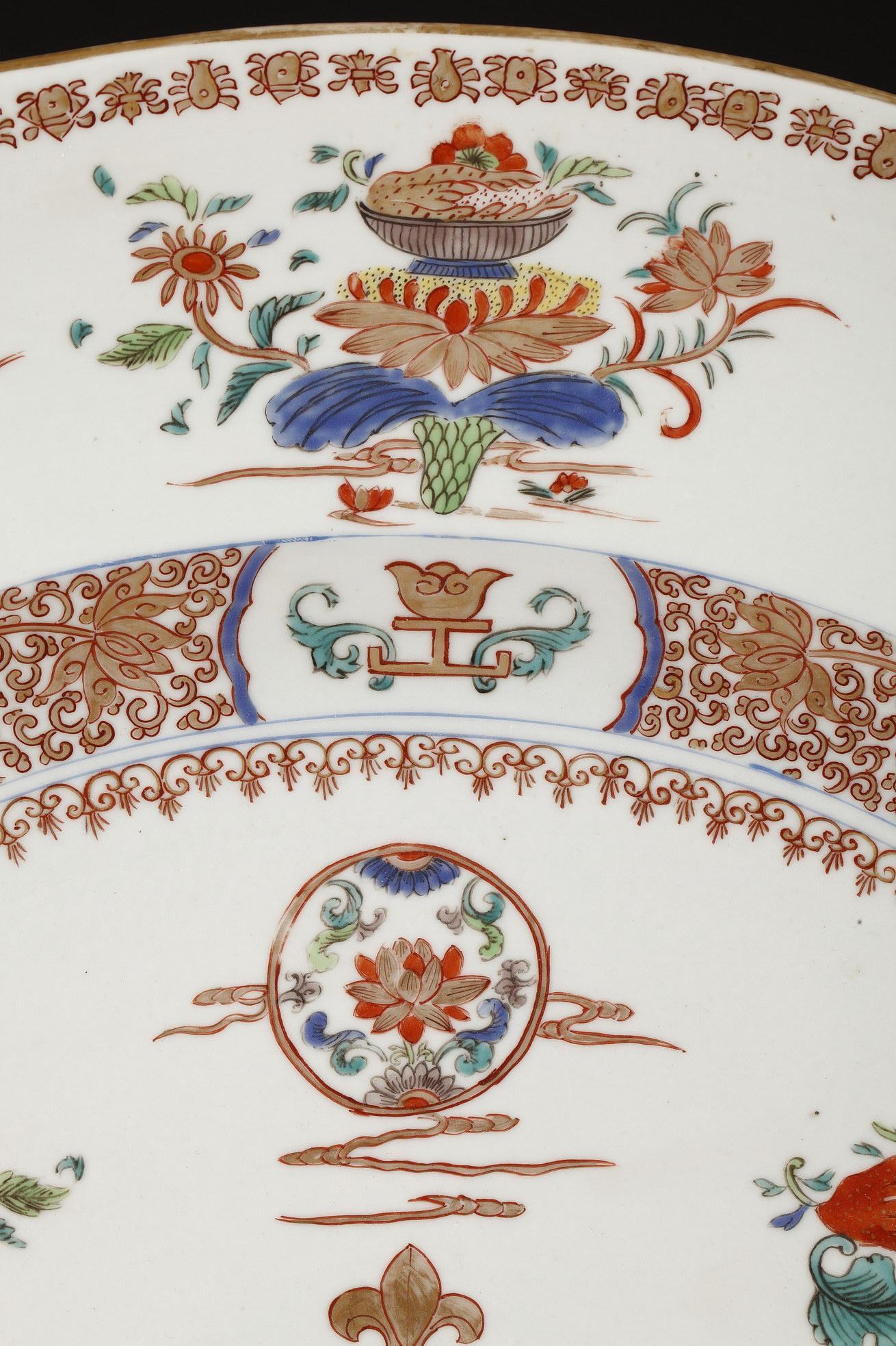 Planter and Decorative Dish Attributed to Samson & Cie, France, Circa 1880 For Sale 2