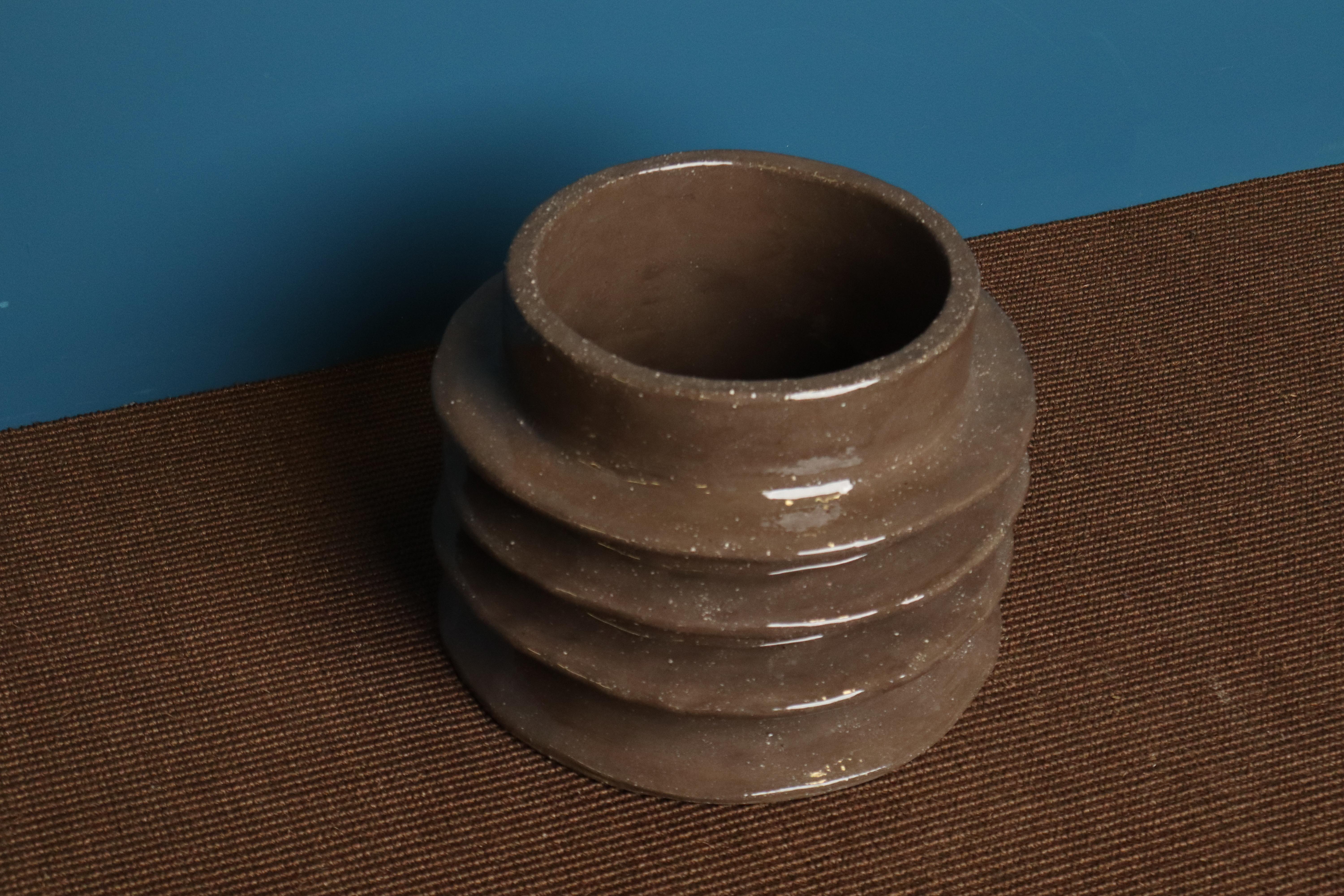 Jardinera de Mariela Ceramica, a1rtista belga chilena