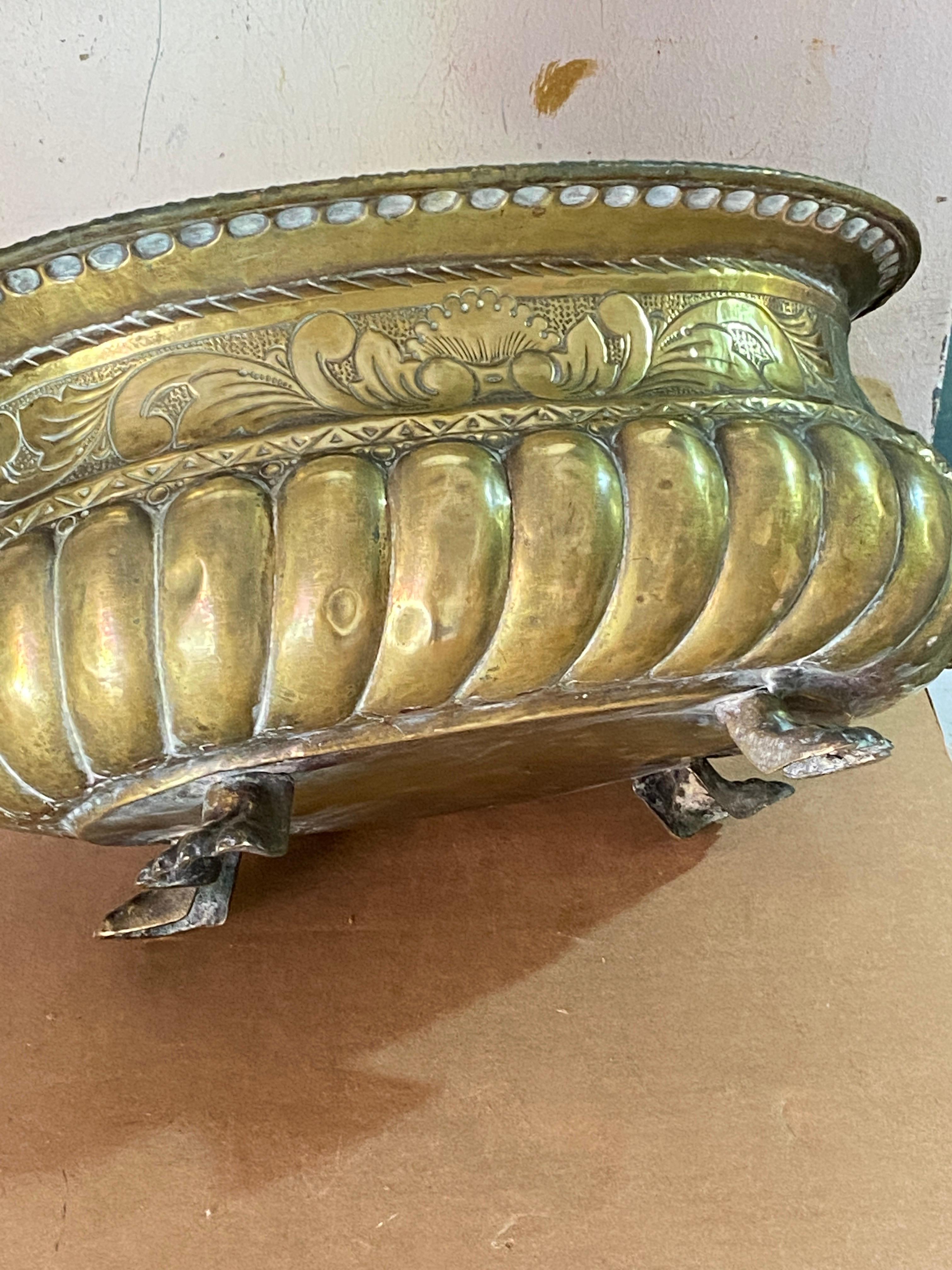 Hollywood Regency Planter, Champagne Cooler, in Brass, 19th Century, France, Carved Lion Pattern