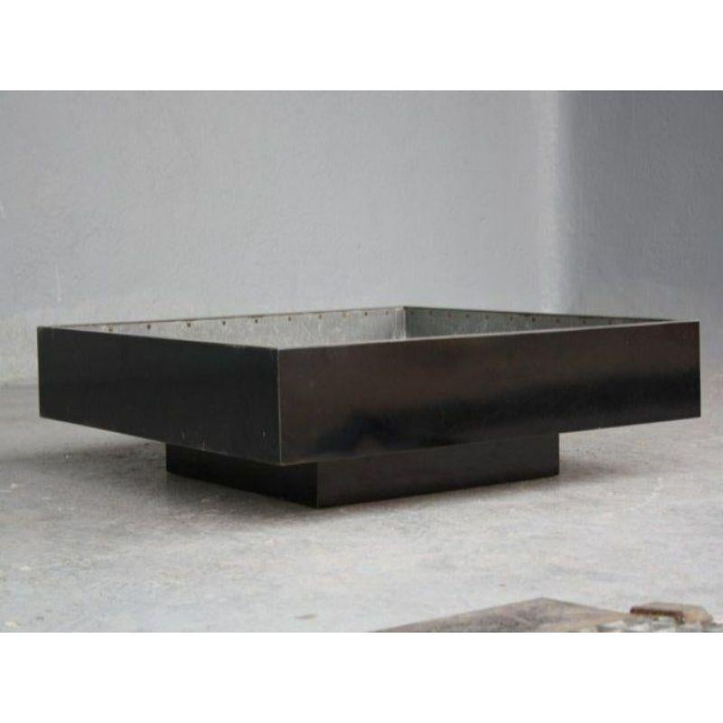 Planter in black lacquered wood design 1970. This planter can also be transformed into a coffee table.Work probably by WIlly Rizzo, because it comes from an estate fully furnished by Willy Rizzo Size of the planter height 21 cm for a tray size 75 x