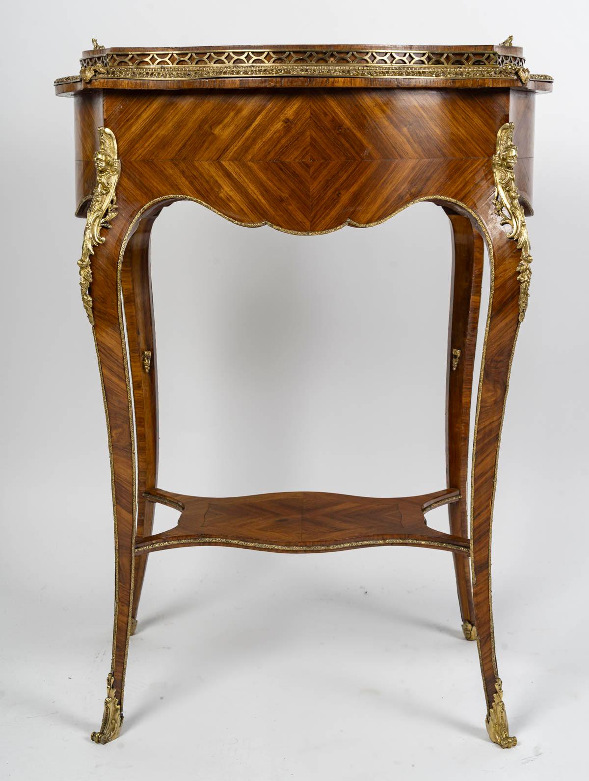 Jardinière en marqueterie, 19e siècle, période Napoléon III. en vente 2