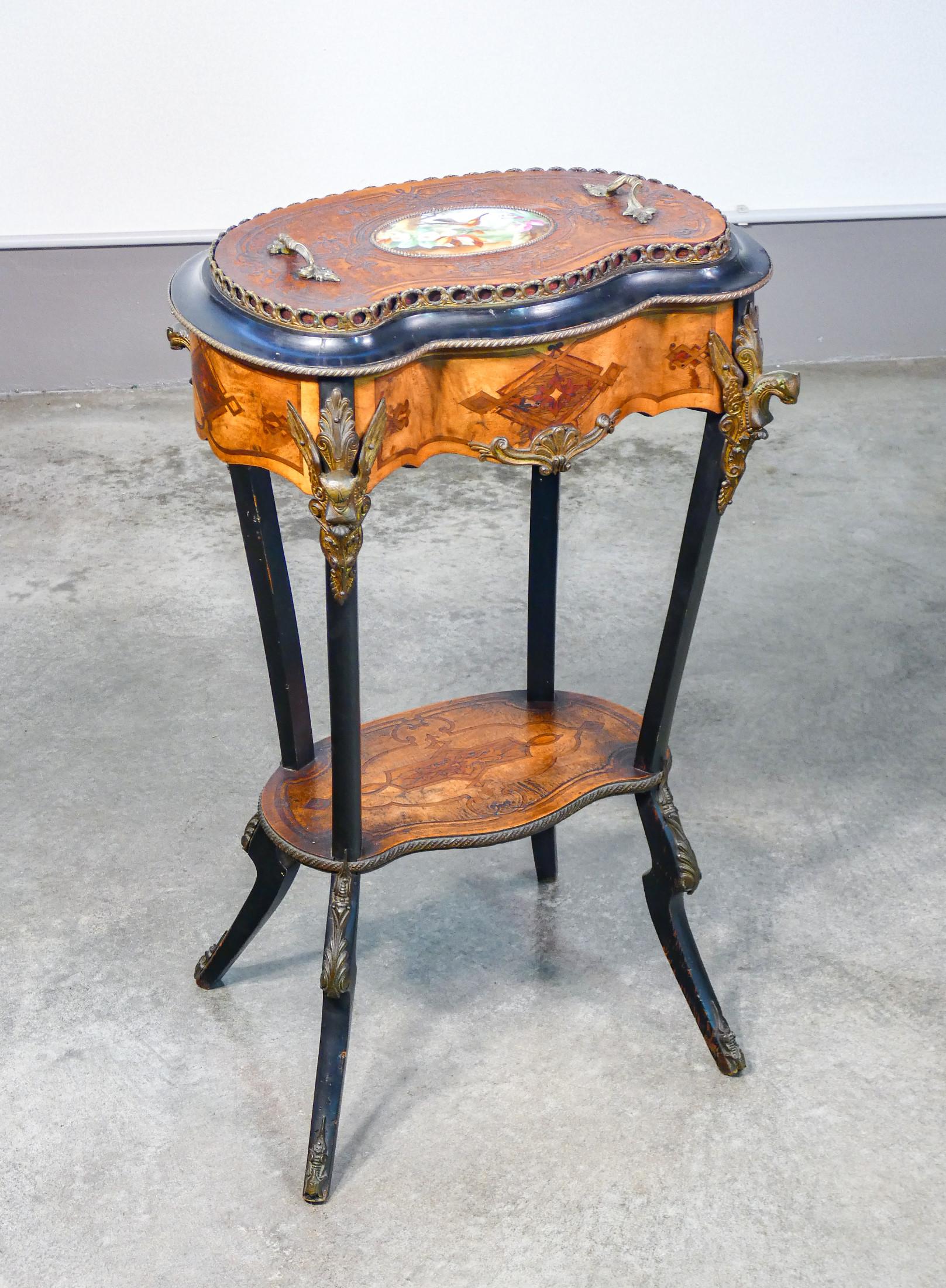 French Planter, Napoleon III Jardiniere in Inlaid Wood and Painted Porcelain 19th C. For Sale