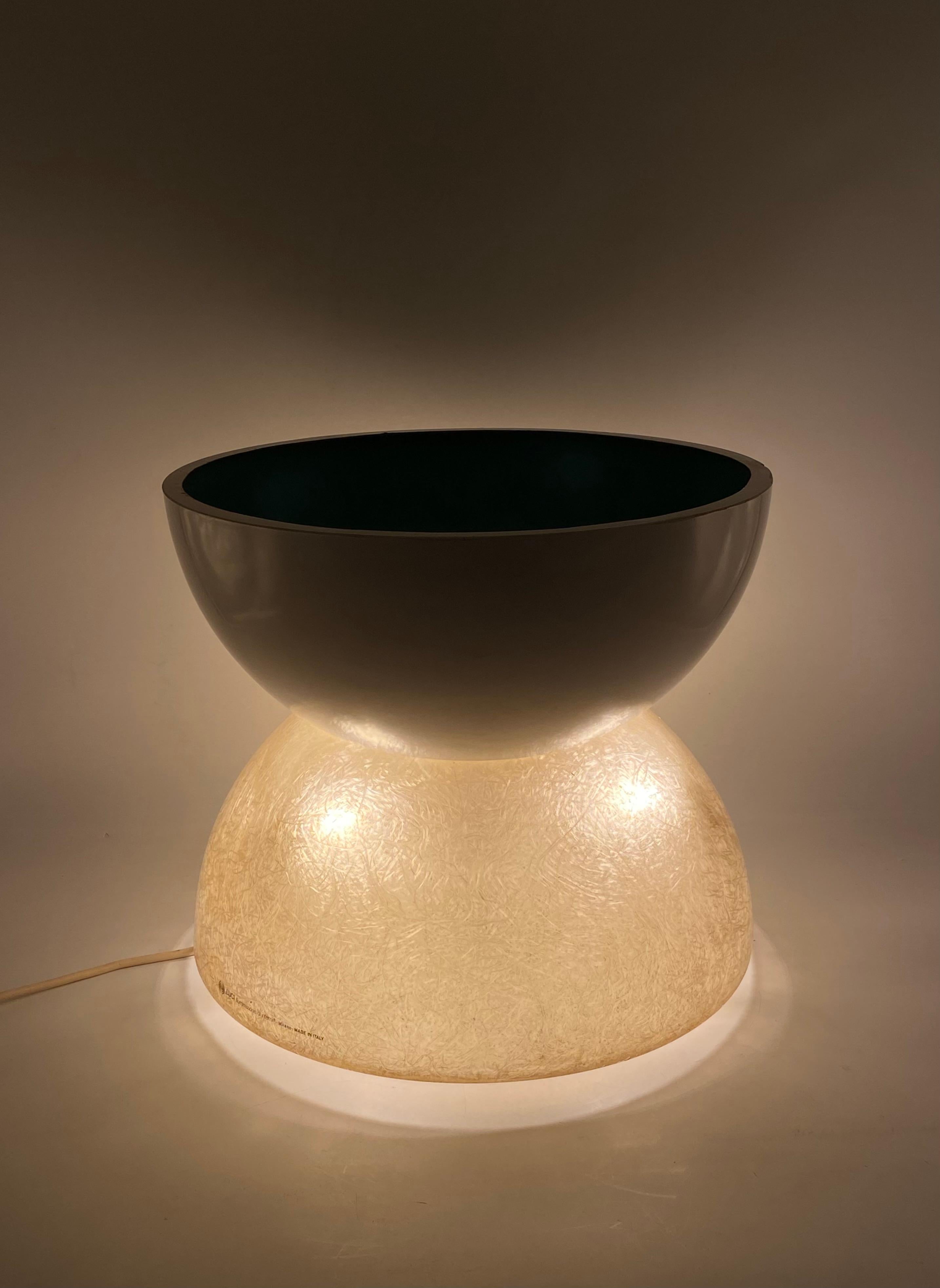 Lampe en fibre de verre Planter / Pot, Luci Milano Italie, années 1970 en vente 10