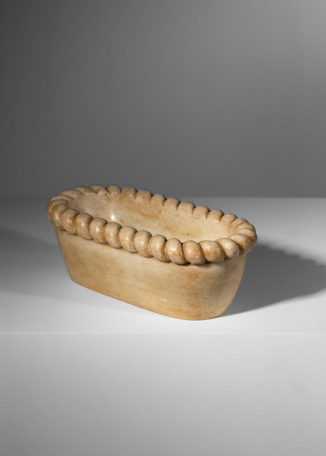 Planter-shaped bowl in beige marble with twisted crown For Sale 5