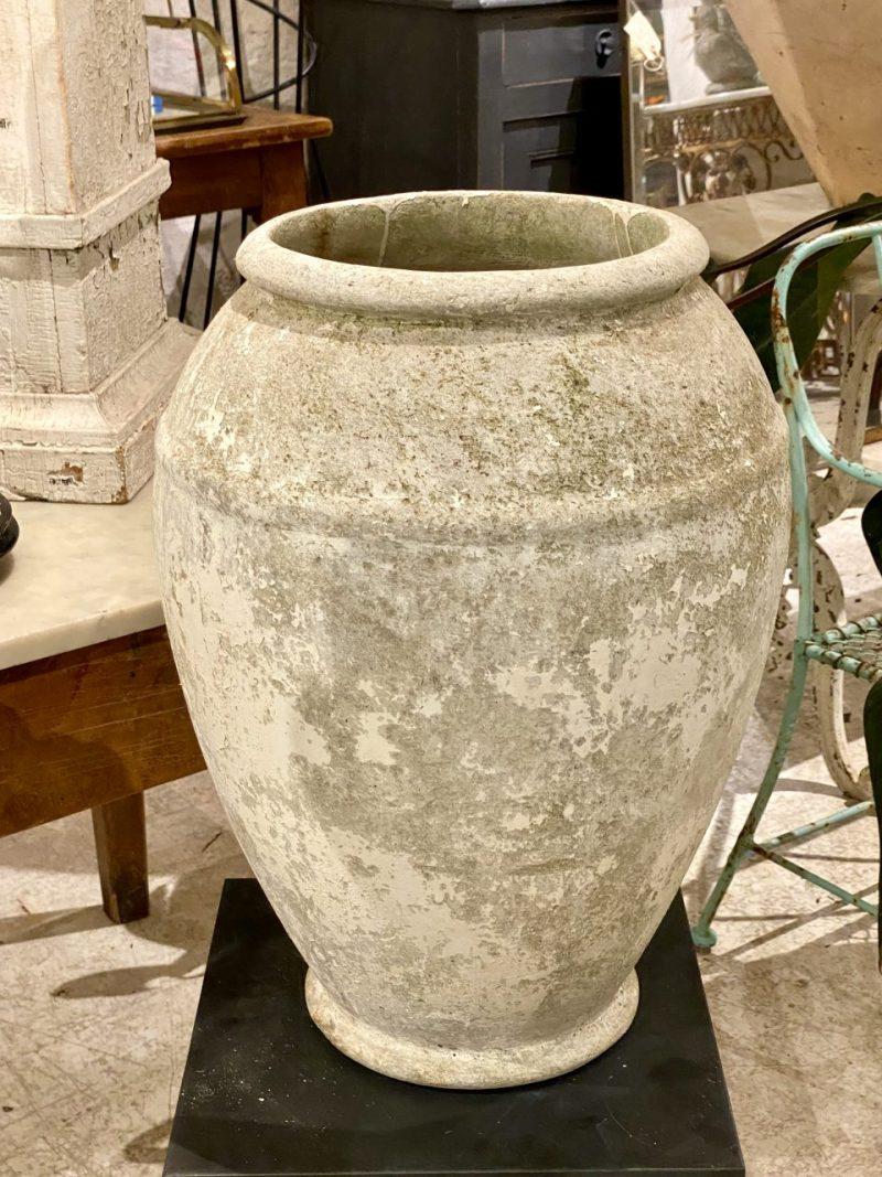 Elegant outdoor pot/jardiniere, in an exceptionally rare and sought after version, by the legendary Swiss designer Willy Guhl. Formed in a charming jar design and with fantastic weathered patina. Produced in fibre cement at Eternit Schweiz AG back