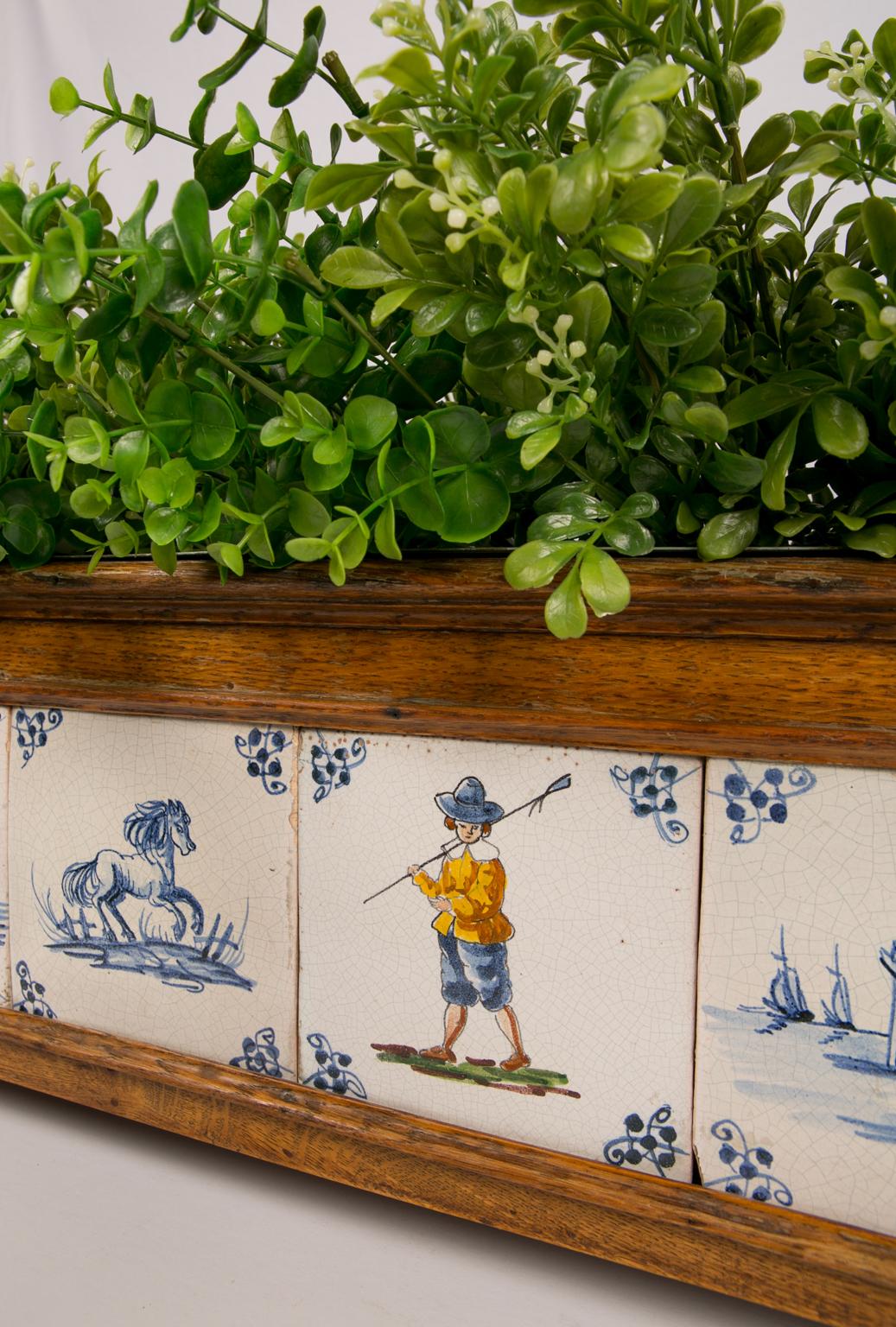 Planter with Dutch Delft Tiles from the 18th Century In Excellent Condition In Katonah, NY