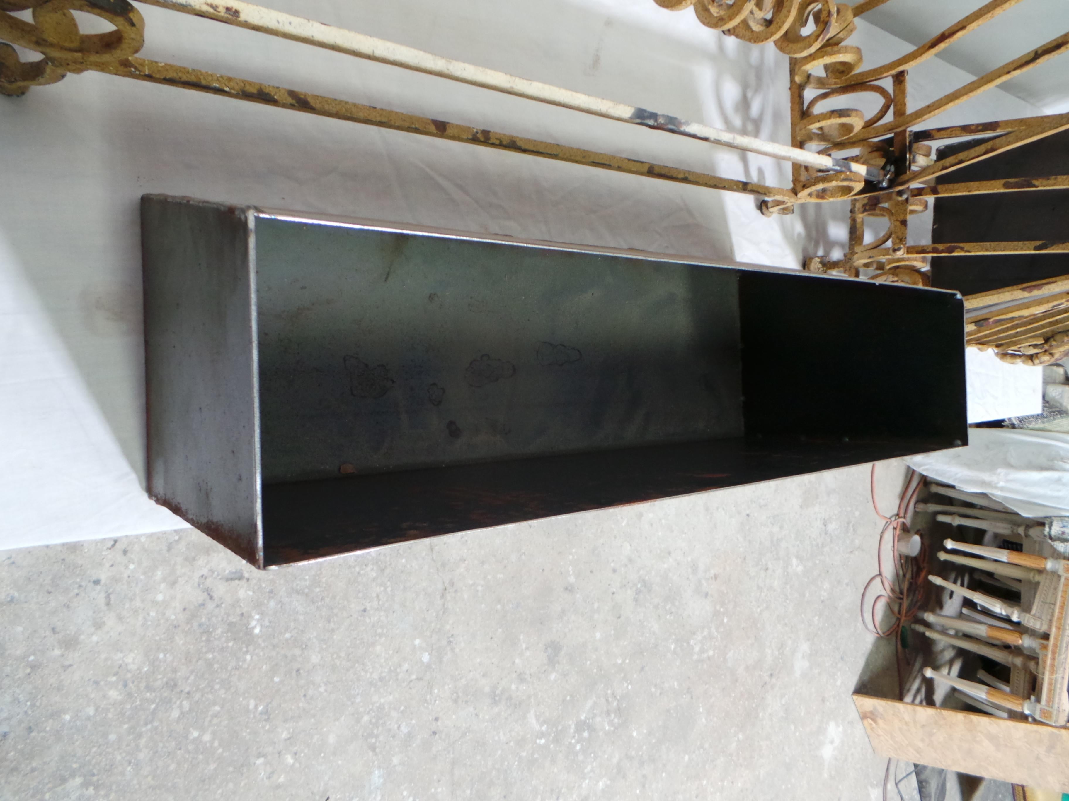 Fioriere decorative in ferro battuto in vendita 9