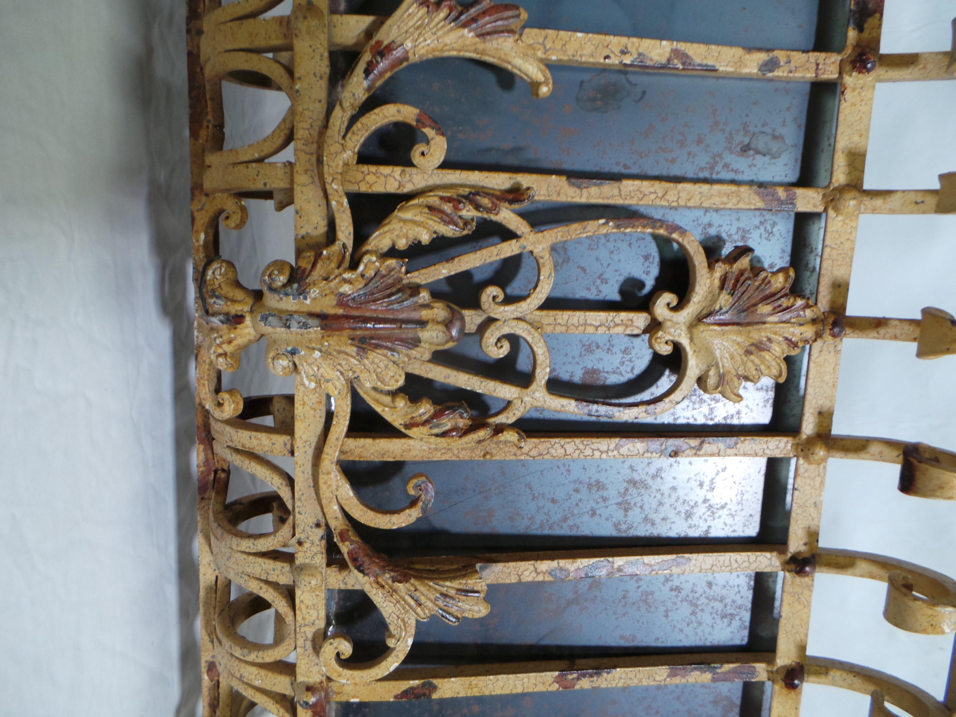 Fioriere decorative in ferro battuto In condizioni buone in vendita a Hollywood, FL