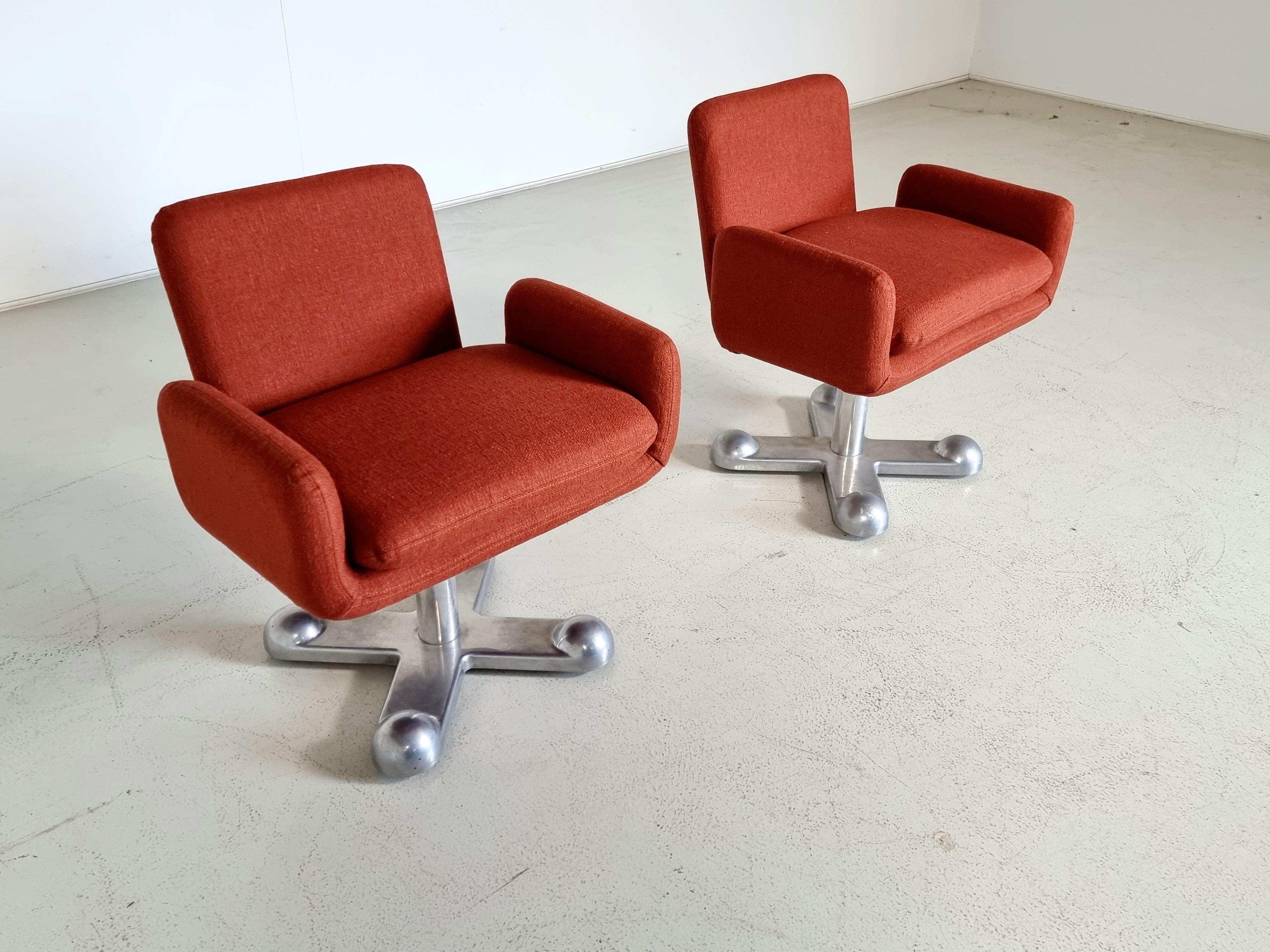 Perry King and Santiago Miranda for Planula, attributed to Ettore Sottsass, Italy, 1970s.

Rare set of swivel desk chairs. The seat shows clean lines with a tilted backrest and armrests that are only connected to the seat instead of the backrest.