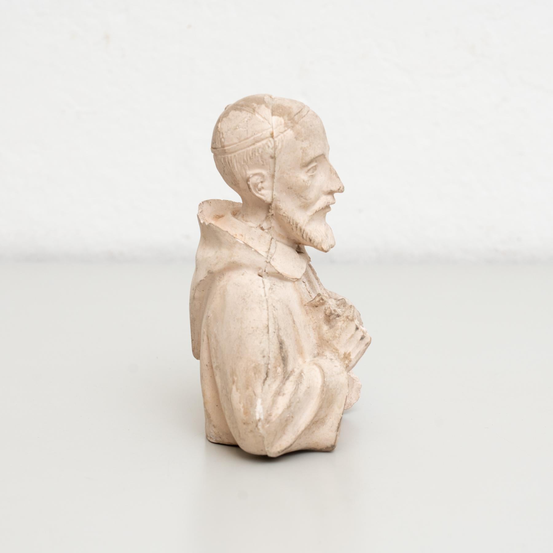 Figure traditionnelle de saint en plâtre, vers 1950 Bon état - En vente à Barcelona, ES