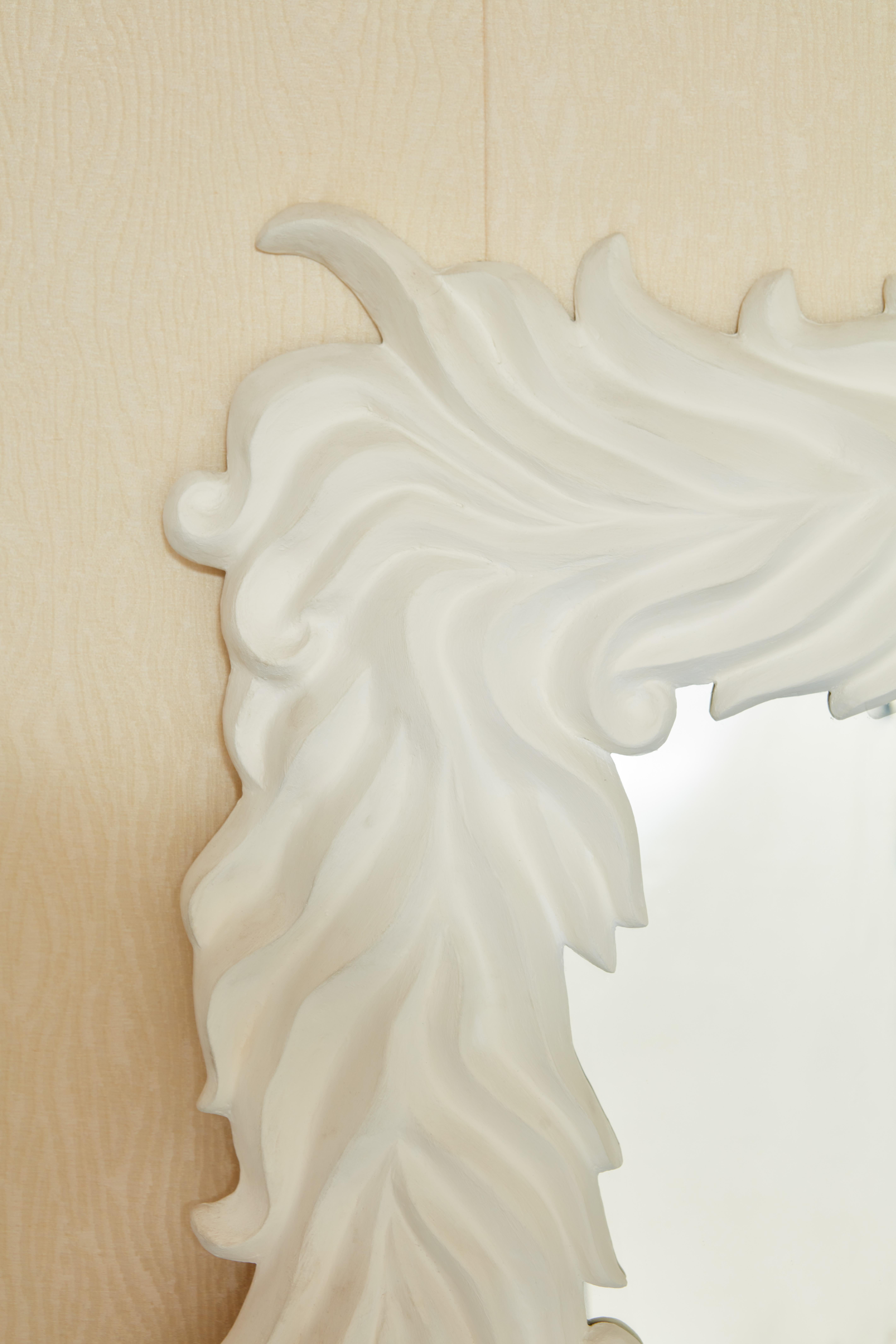 Français Miroir avec cadre en plâtre et polyester conçu par Marc Bankowsky en vente