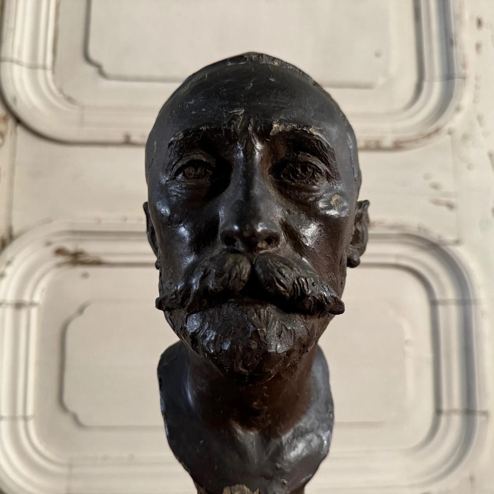 Neoclassico Plaster Bust by Charles Filleul – Mustached Man, 20th Century. in vendita