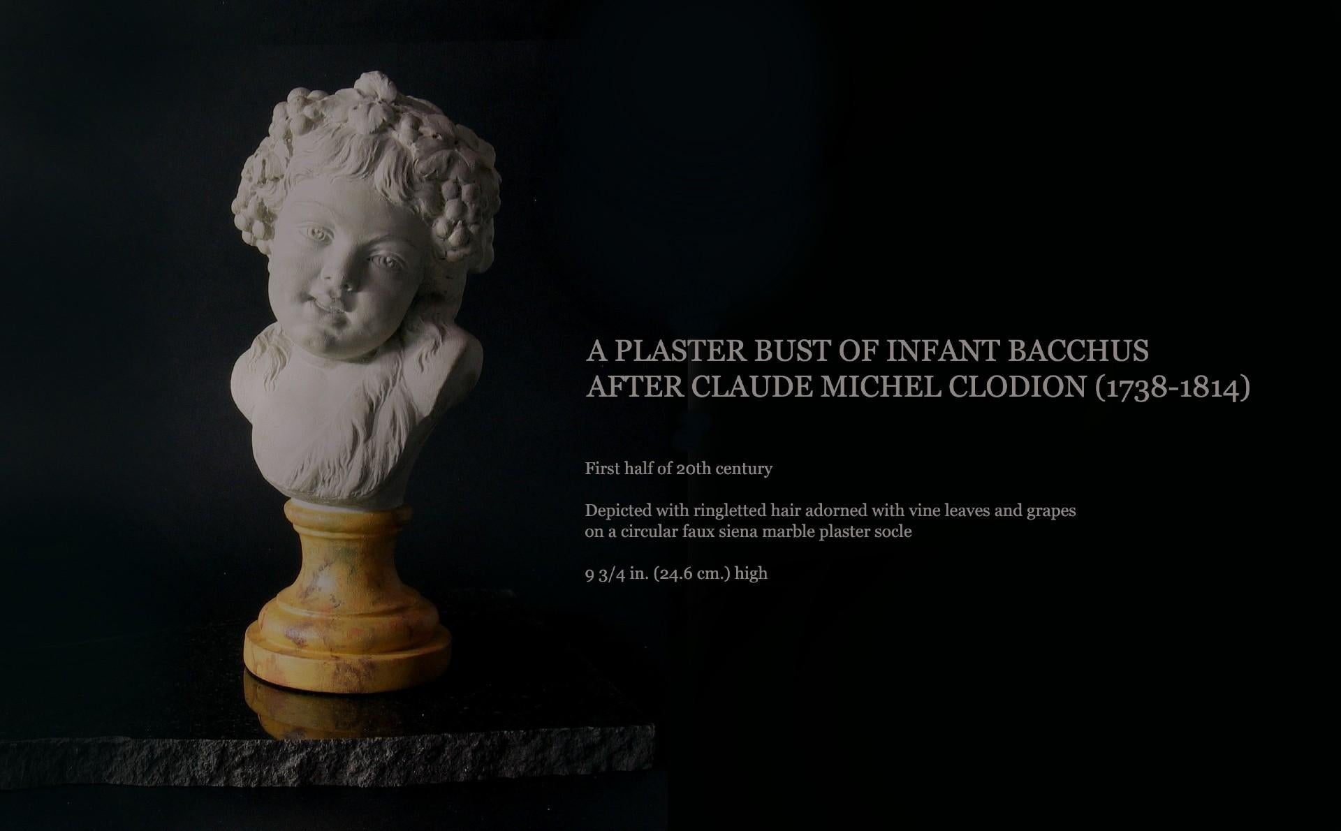UN BUSTE EN PLÂTRE DE L'ENFANT BACCHUS
D'APRÈS CLAUDE MICHEL CLODION (1738-1814)

Première moitié du 20e siècle
Représenté avec des cheveux annelés ornés de feuilles de vigne et de raisins sur un socle circulaire en plâtre de faux marbre de