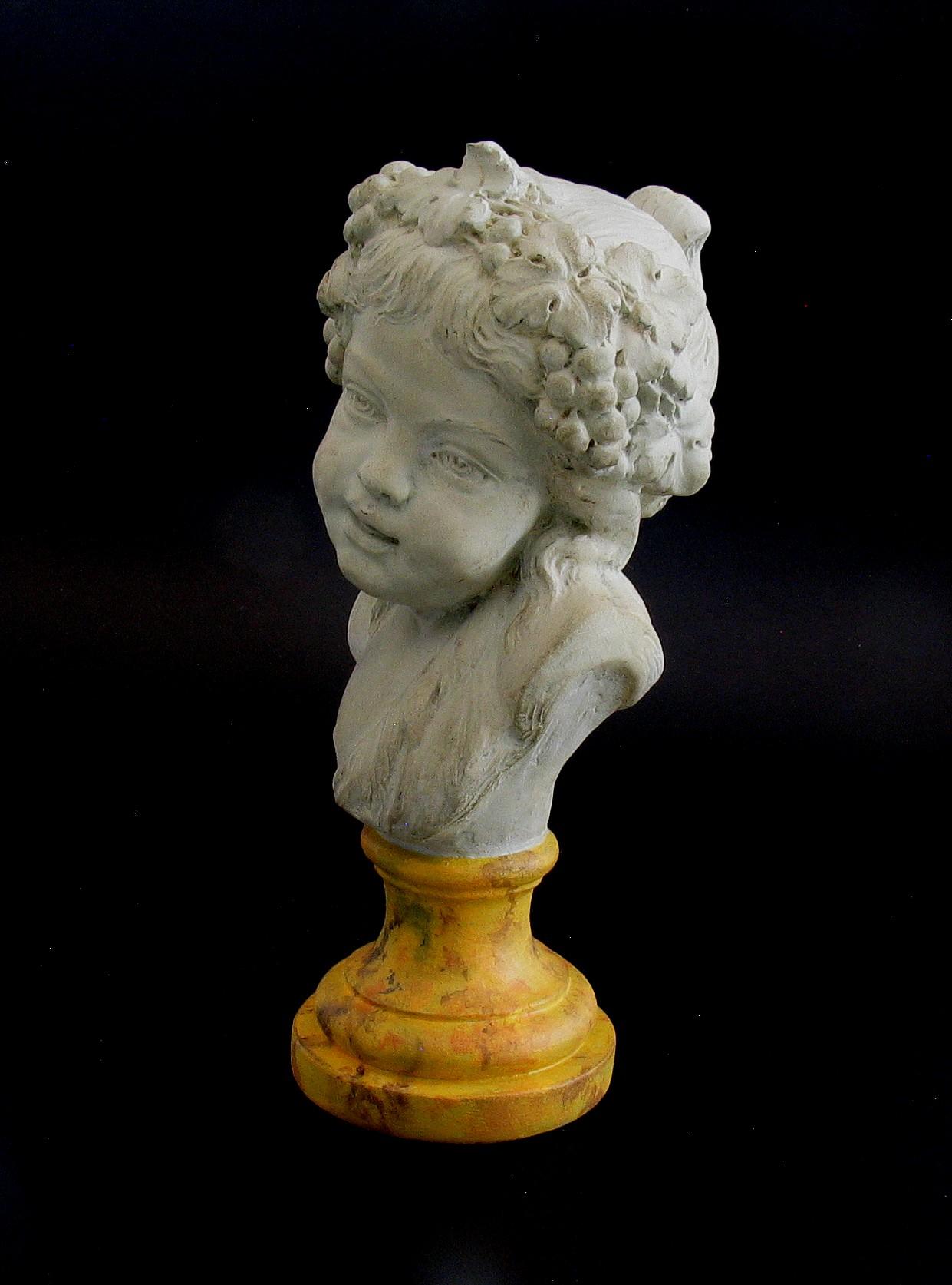 Français Buste en plâtre de Bacchus enfant d'après Claude Michel Clodion (1738-1814) en vente