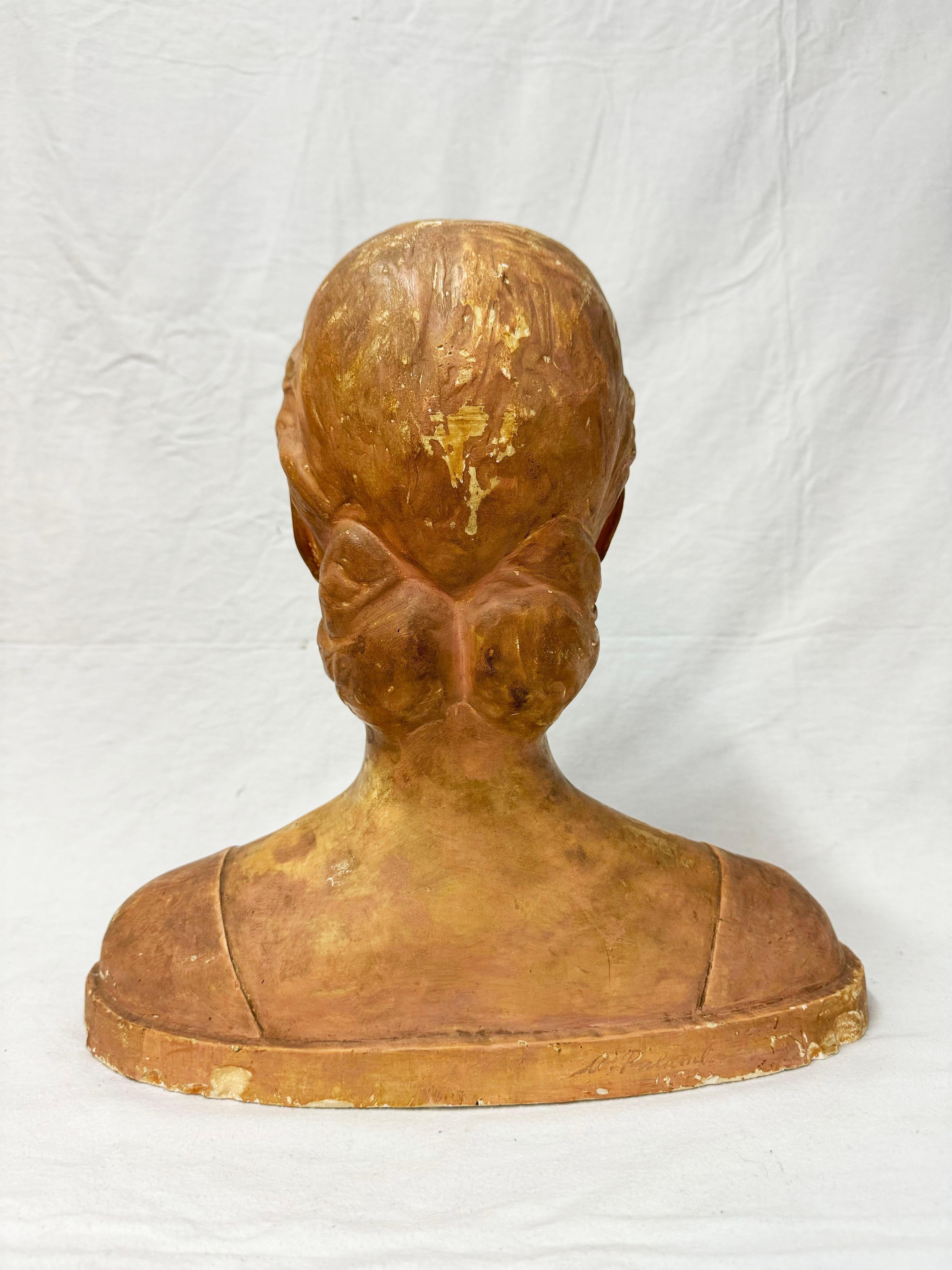 Busto in gesso di  Donna firmata A Palumbo 1932 in vendita 2