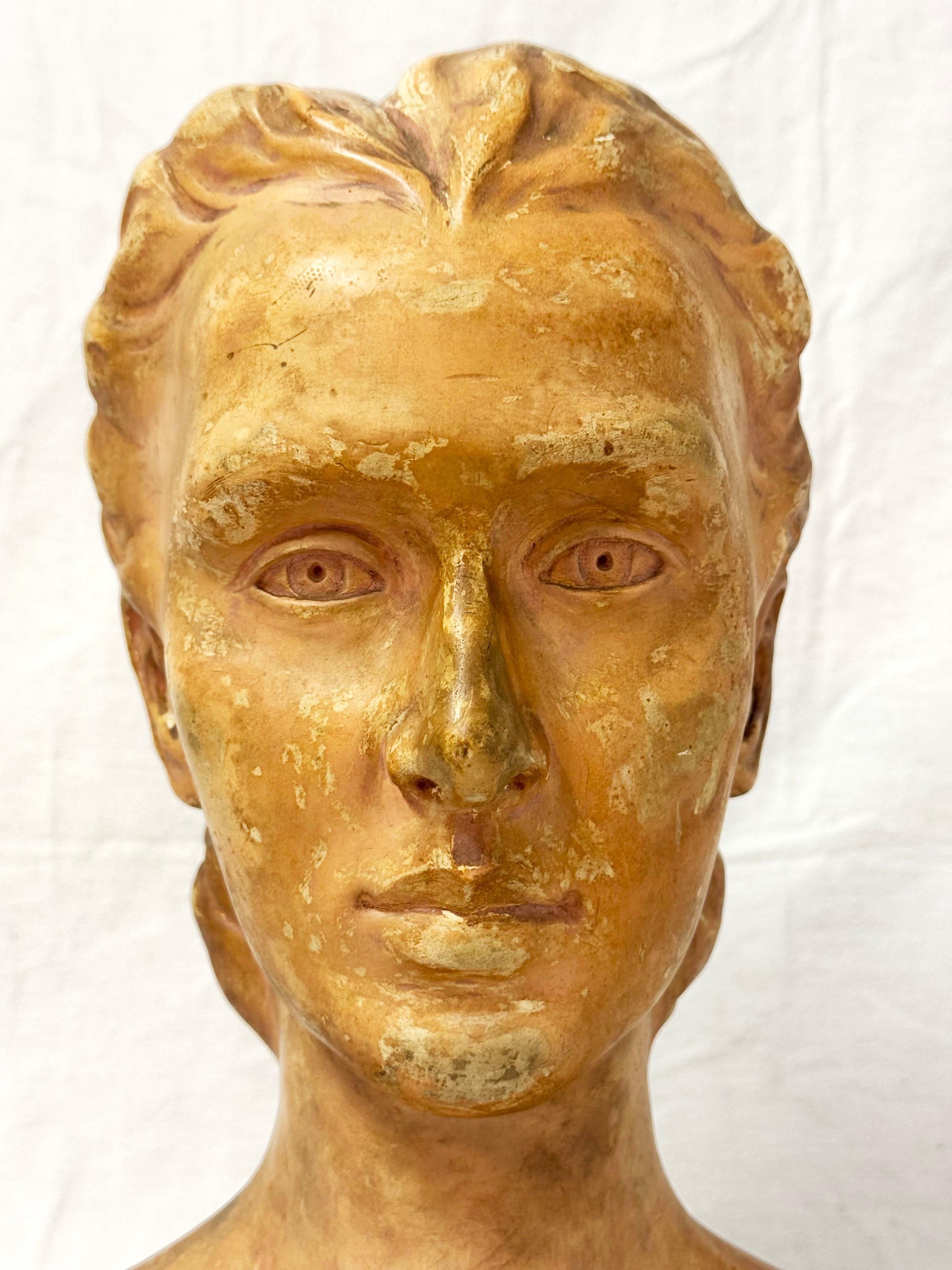 Busto in gesso di  Donna firmata A Palumbo 1932 in vendita 3