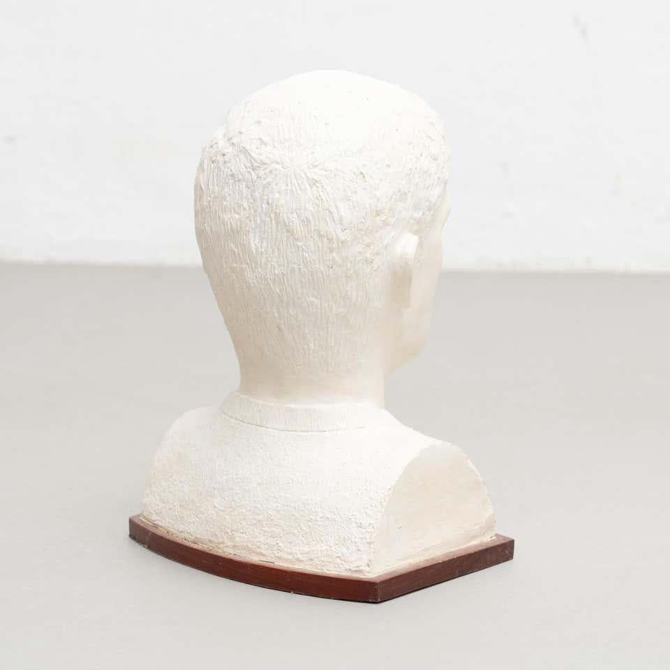 Plaster Bust White Sculpture circa 1960 For Sale 2