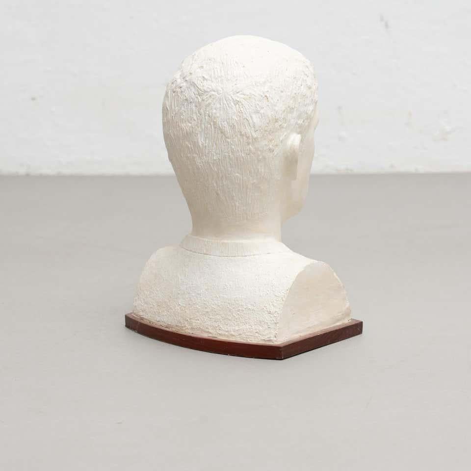Plaster Bust White Sculpture circa 1960 For Sale 3