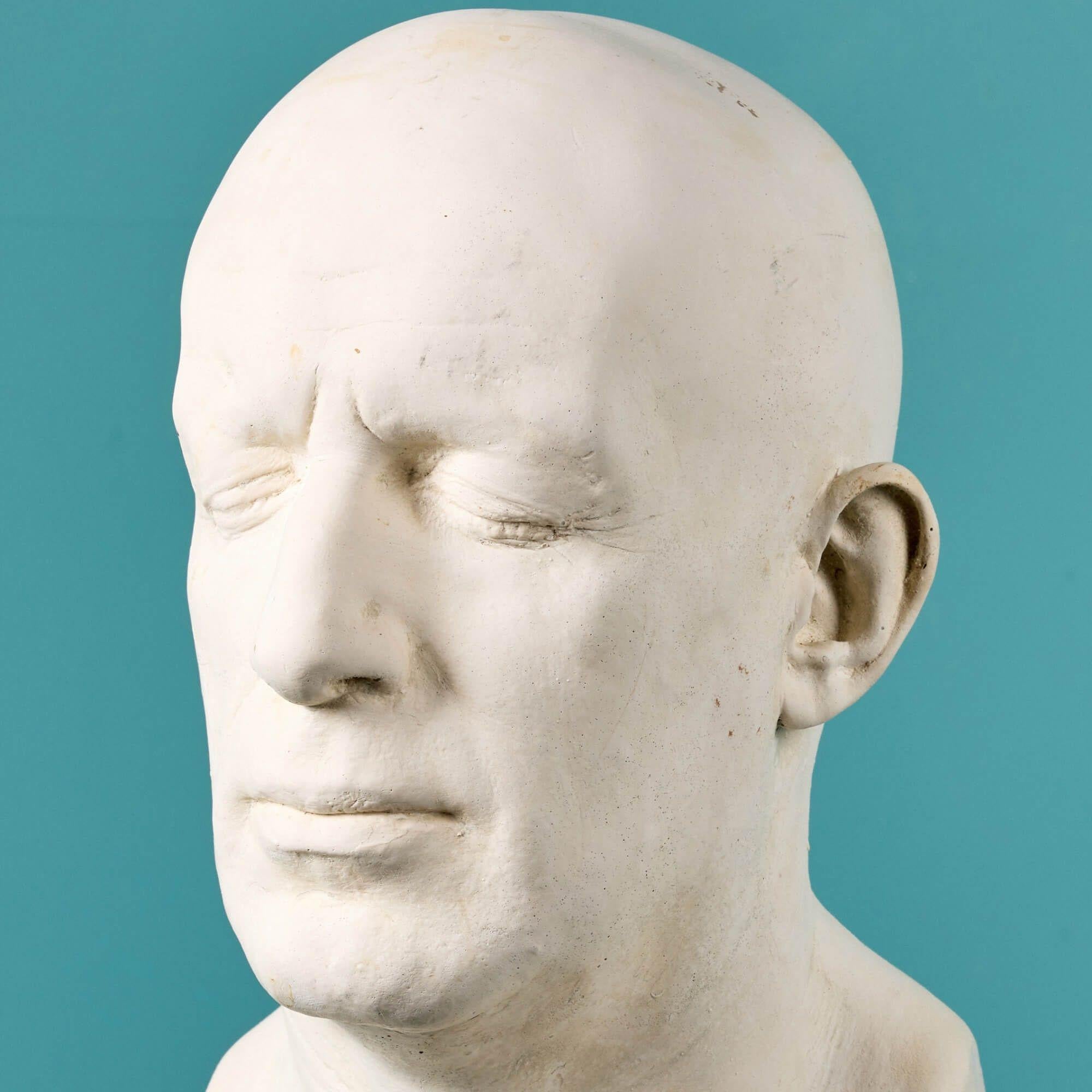 Mid-Century moderno Busto in gesso di un maschio Ex. Collezione Tucker in vendita