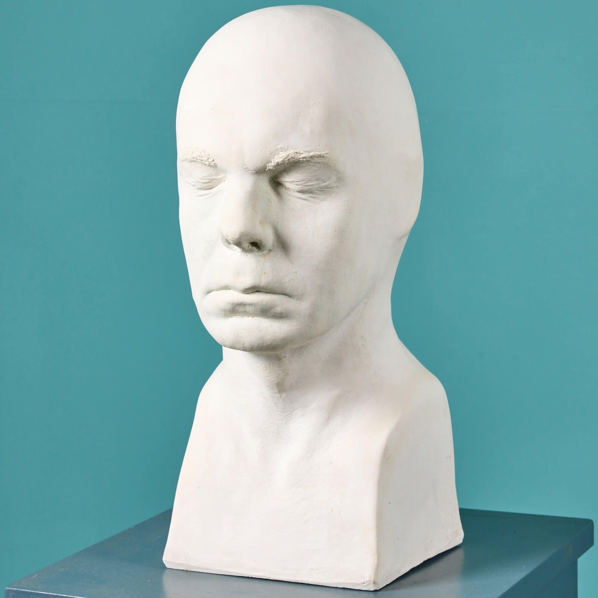 Busto maschile in gesso Ex. Collezione Tucker In condizioni discrete in vendita a Wormelow, Herefordshire