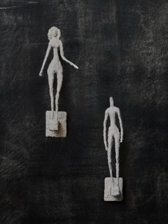 Wandleuchter aus Gips mit Charakteren von Glustin Luminaires