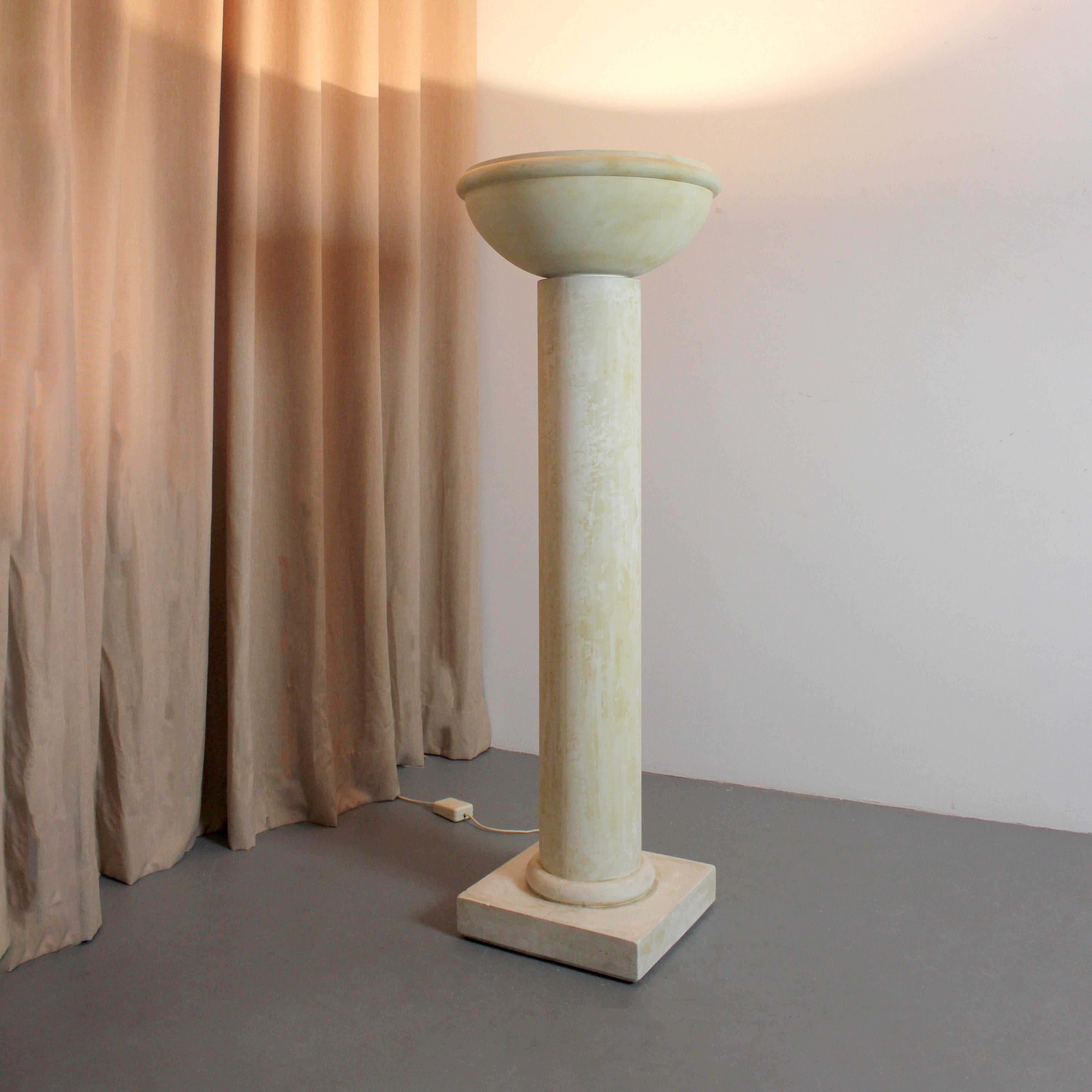 Lampada da terra in gesso con finitura in stucco veneziano - c. 1970 - Spagna In condizioni buone in vendita a Madrid, España