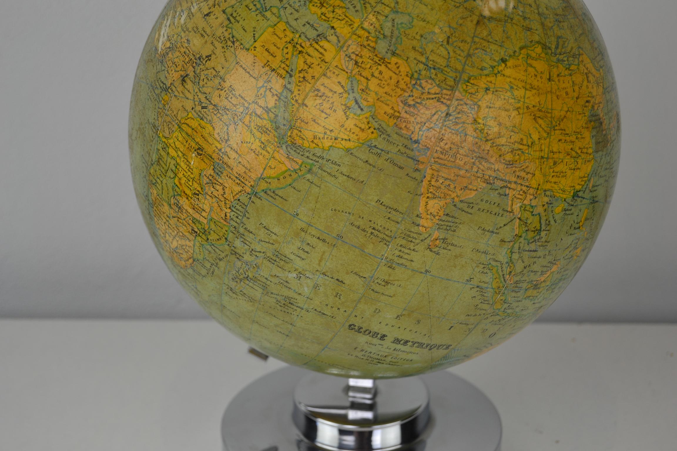 Plaster Globe Metrique on Chrome Base, G.Thomas Paris, E.Bertaux, France In Good Condition In Antwerp, BE