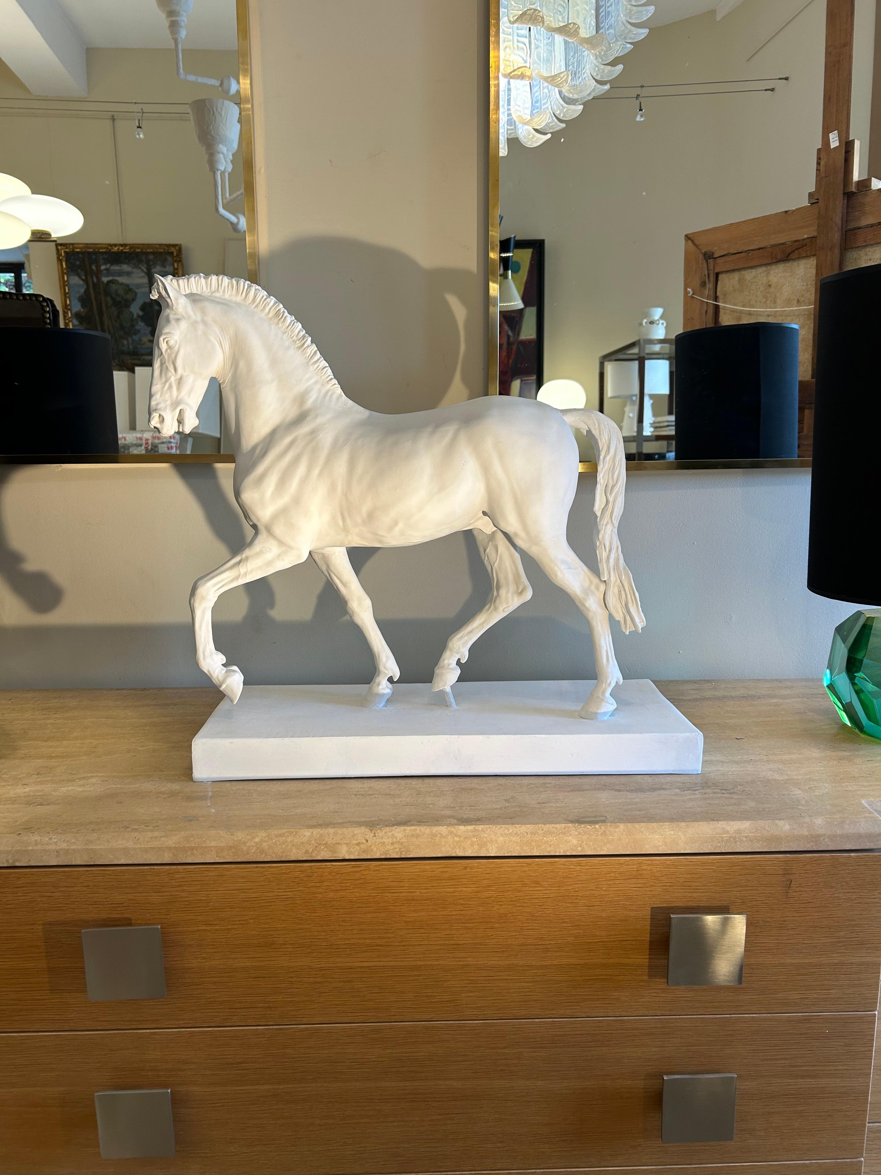 Cheval en plâtre, style académique. en vente 10
